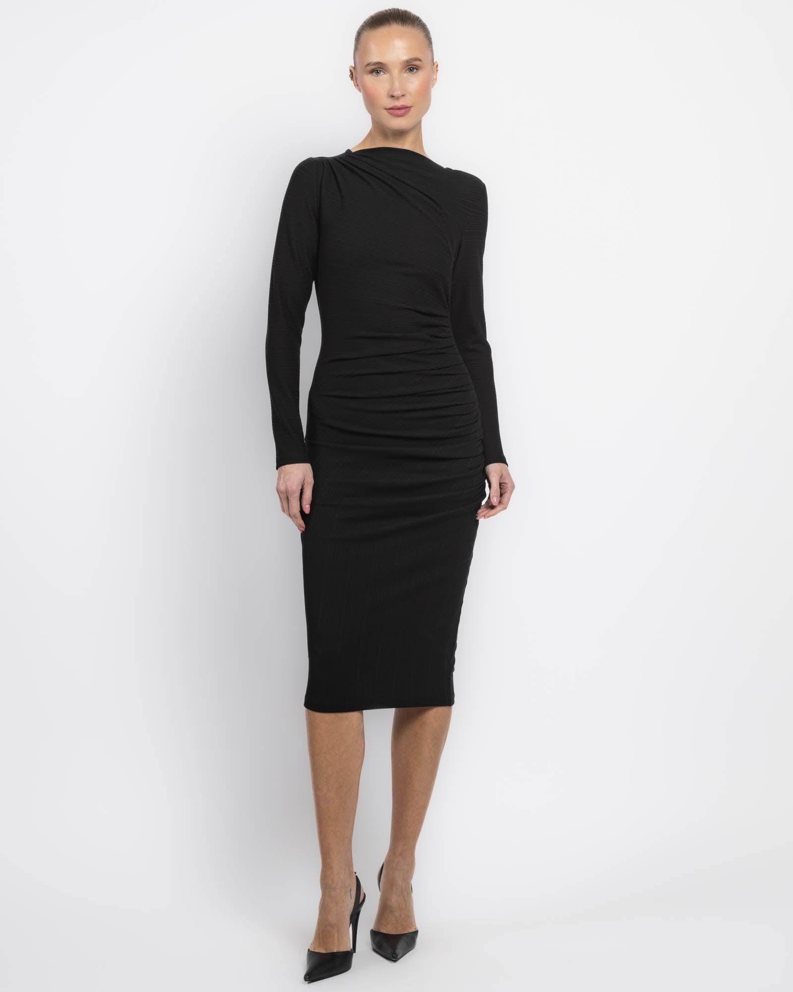 Robe mi-longue froncée