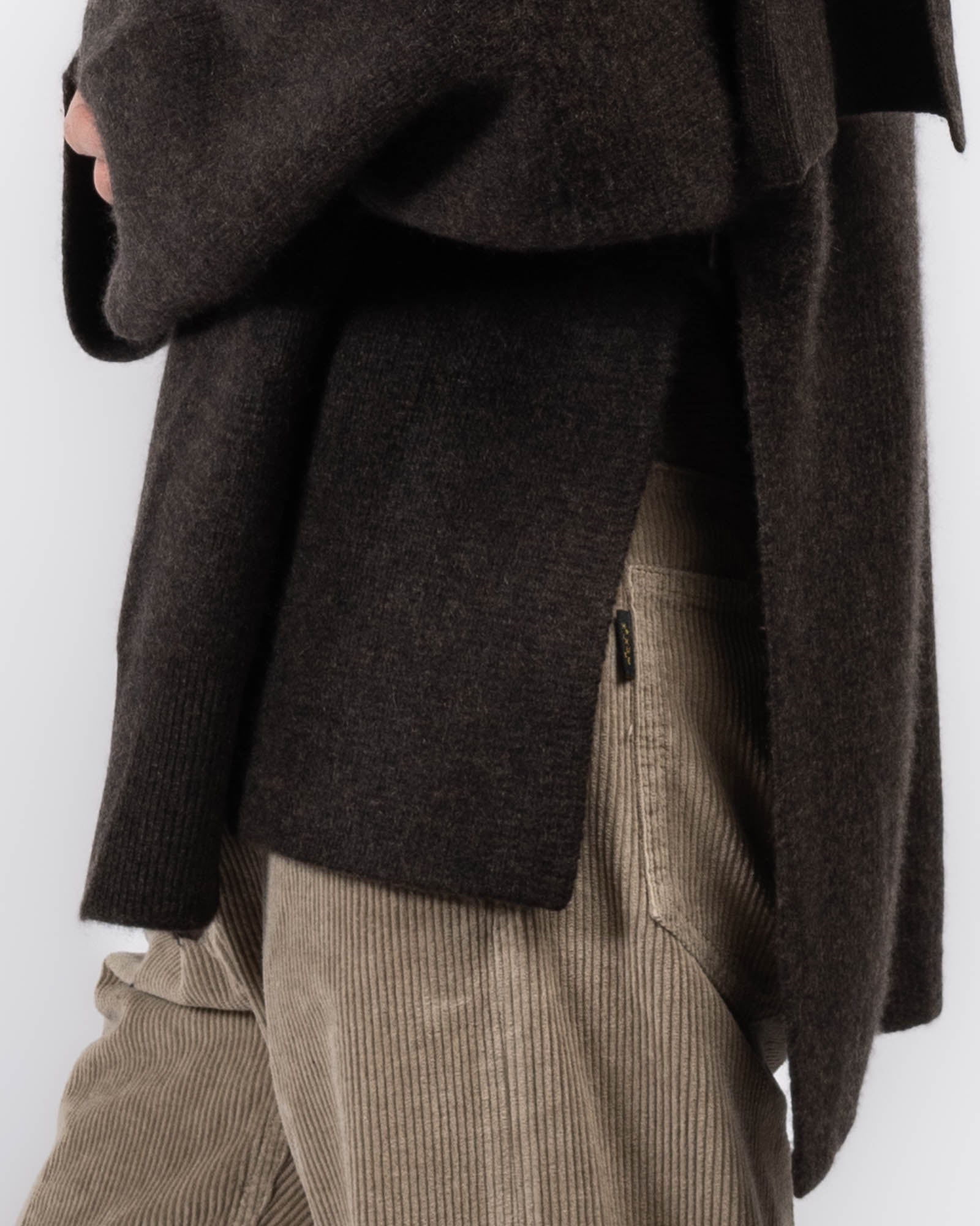 Spain Cardigan With Scarf