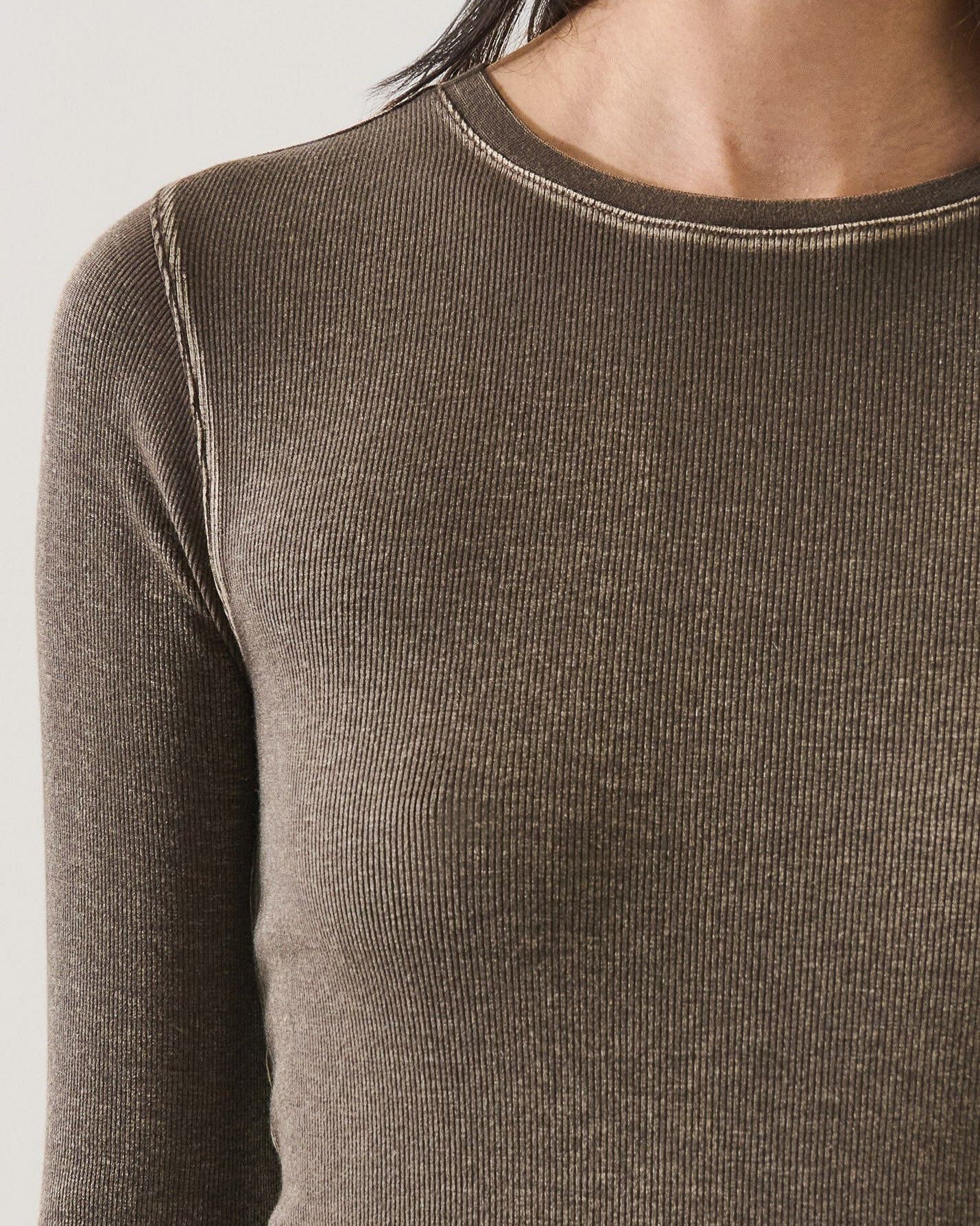Long Sleeve Vintage Ribbed Crewneck