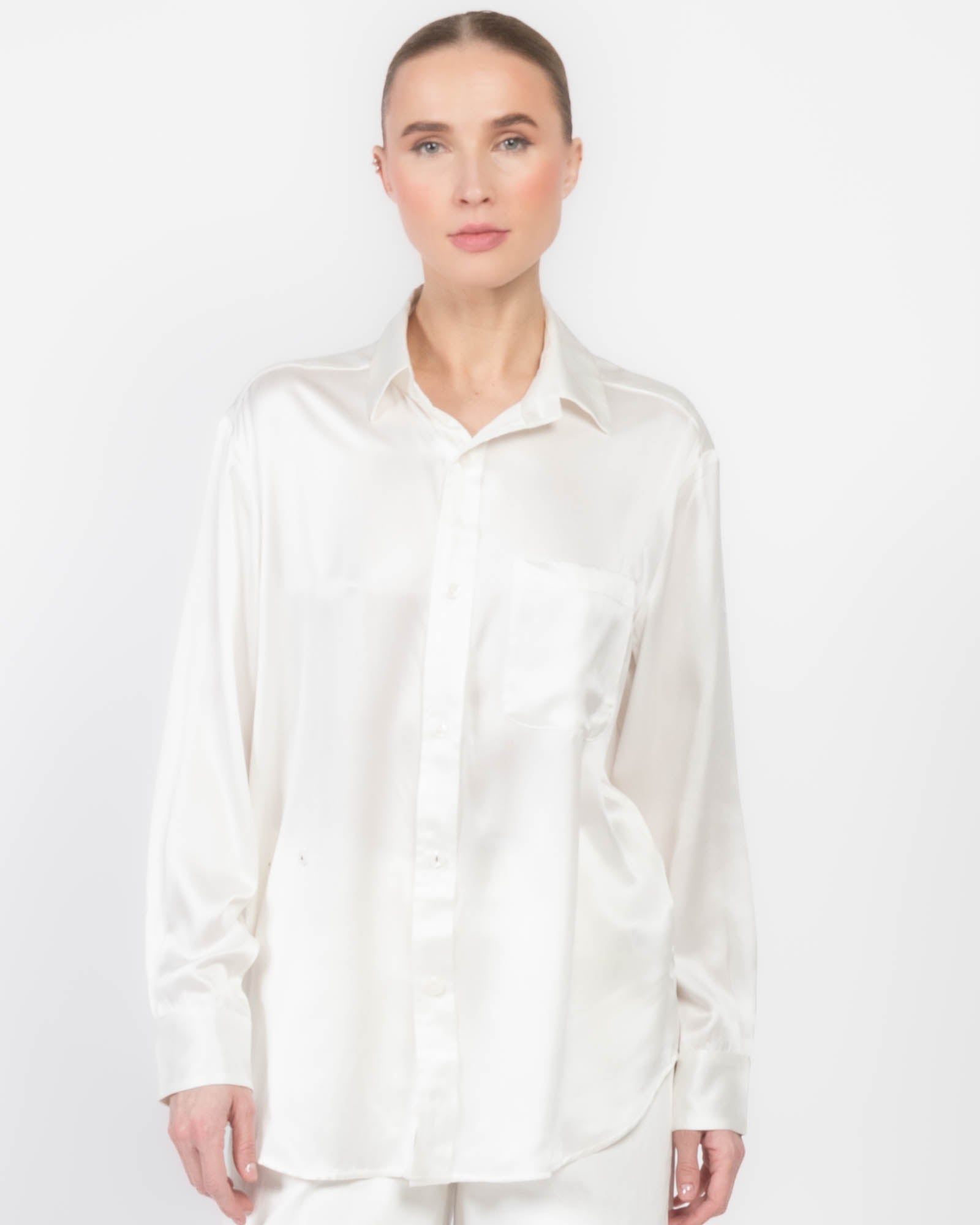 La chemise classique pour homme