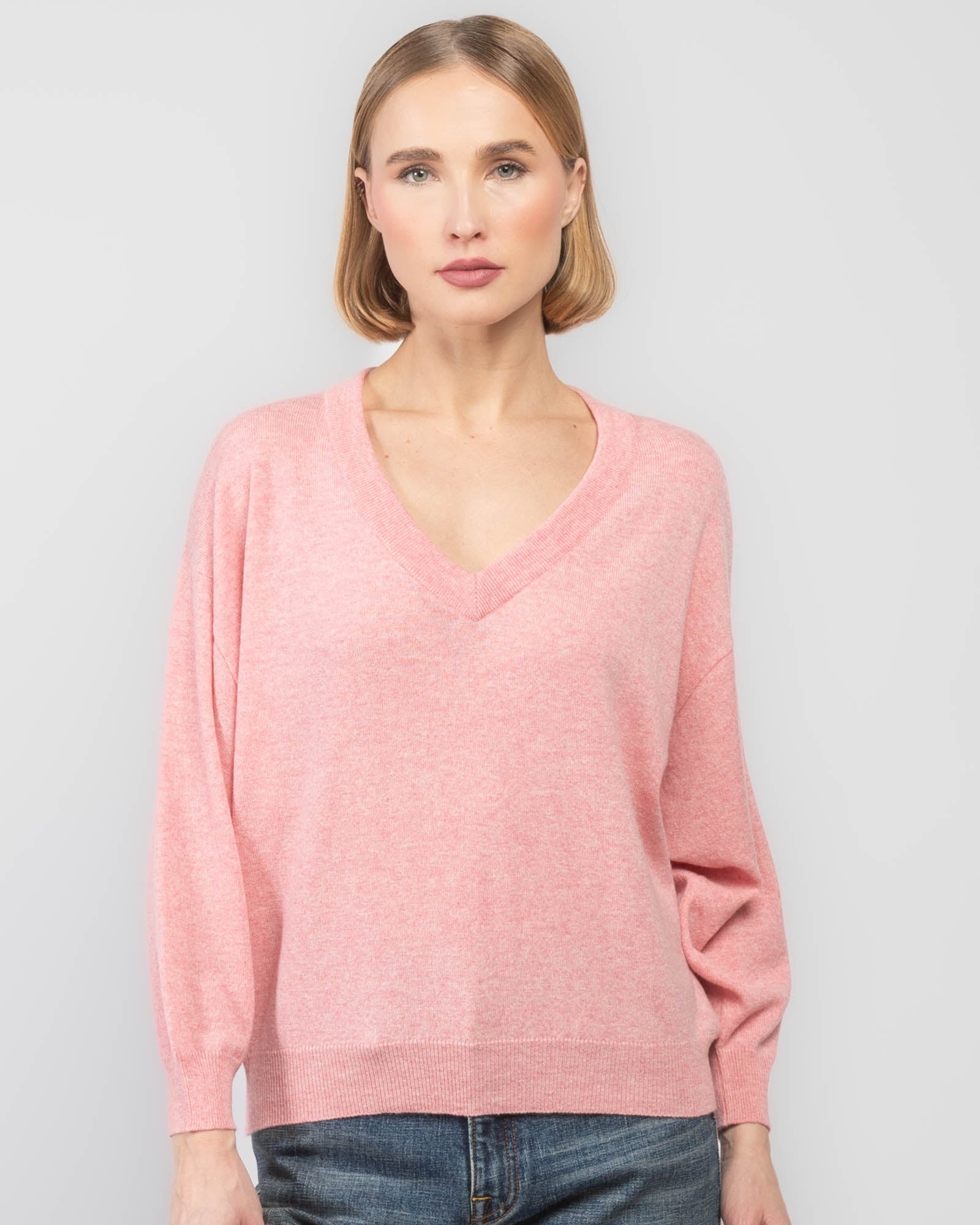 BEGG X CO Iris V-Neck Sweater BEGG X CO Iris V-Neck Sweater