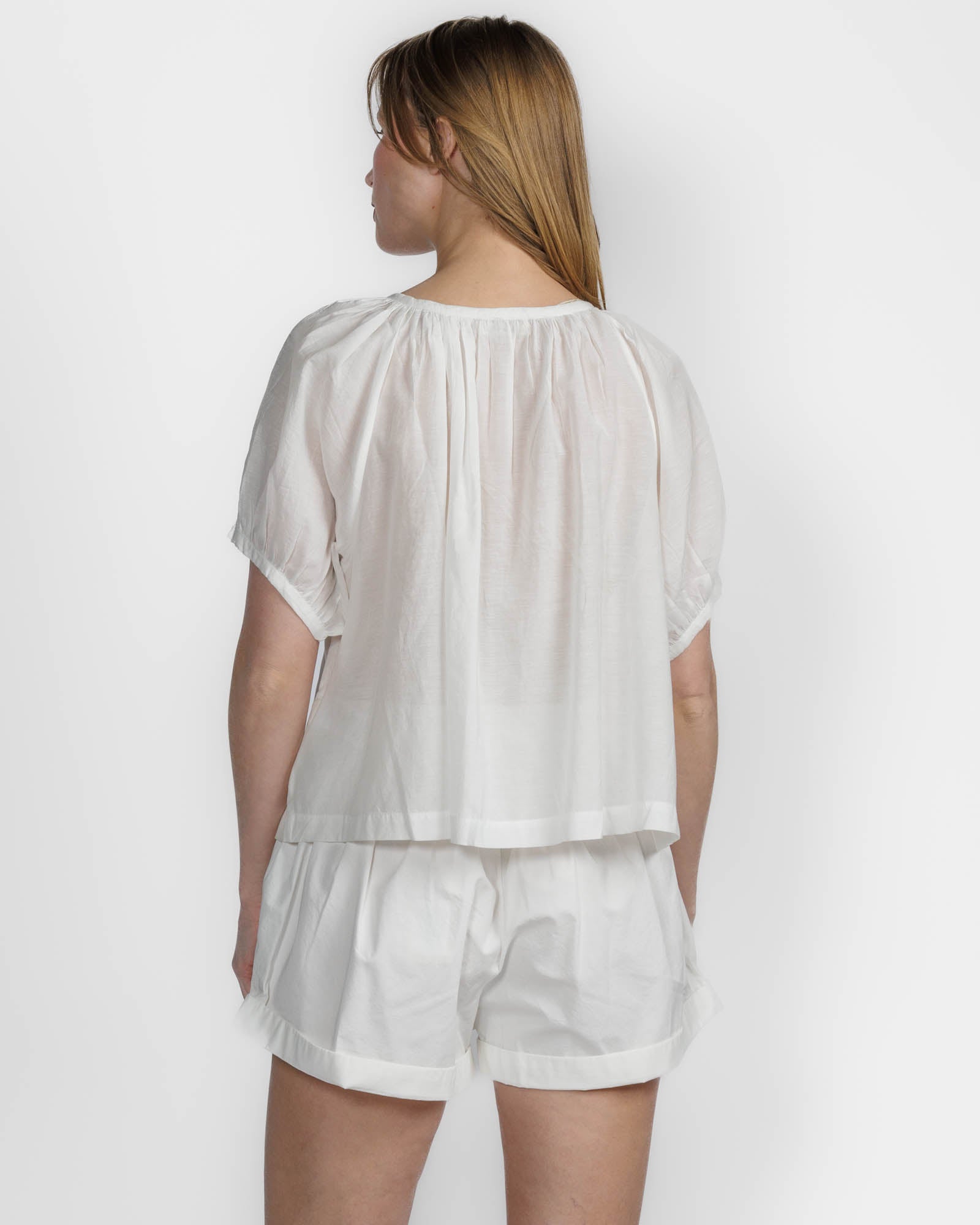 Haut June