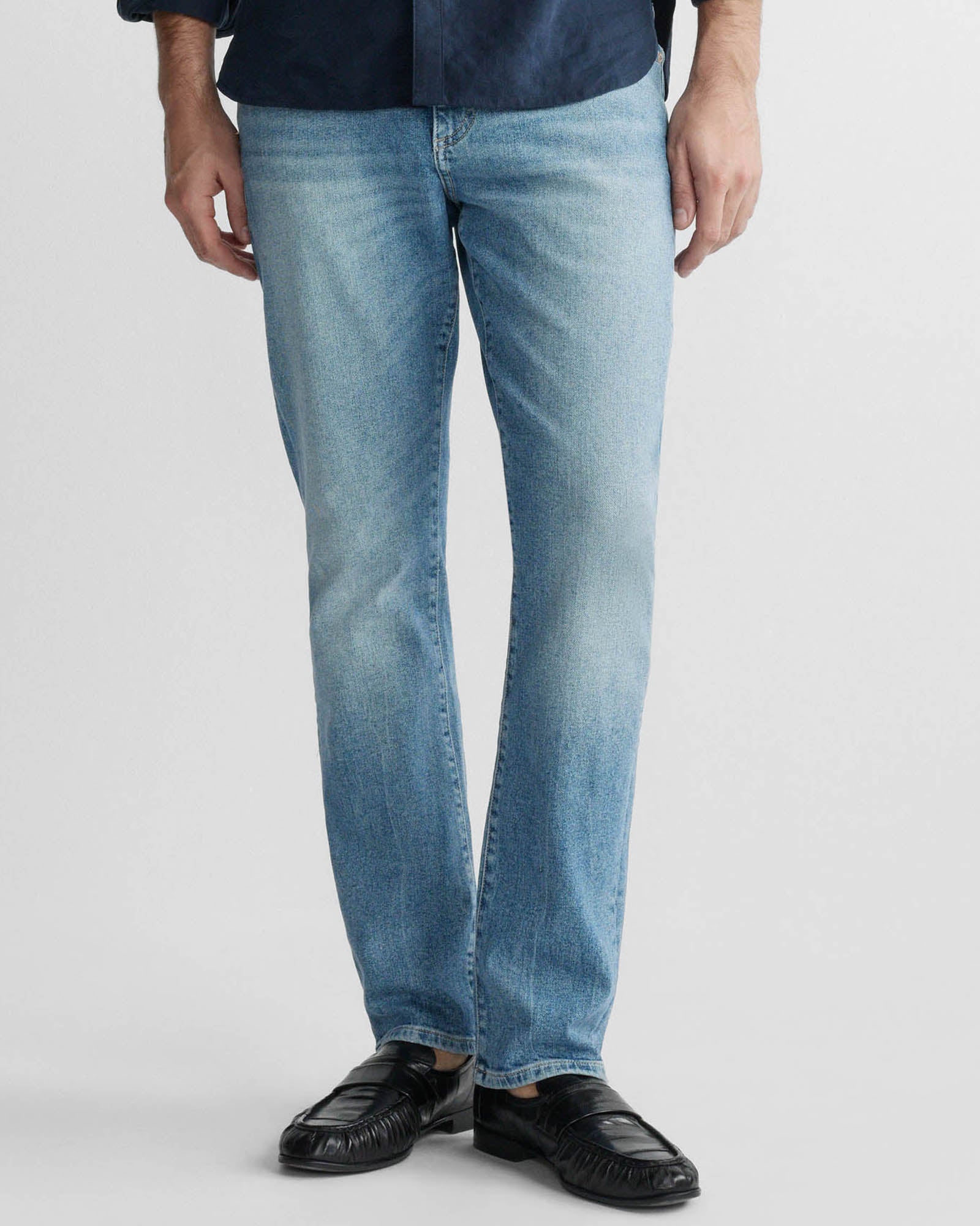 Russel Slim Straight