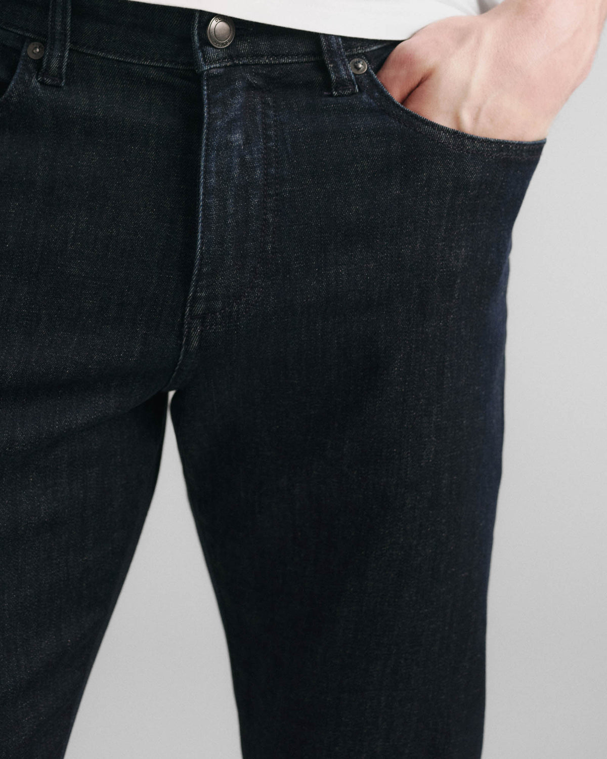 Russell Slim Straight Jeans