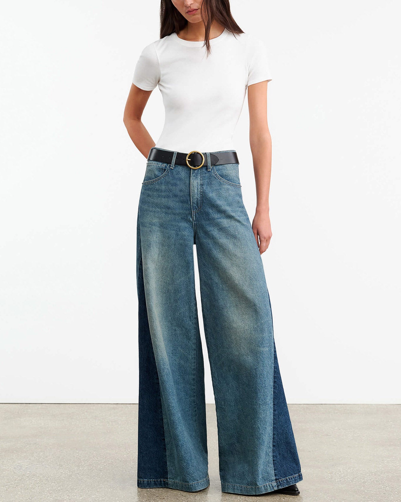 Ebony High-Waisted Jeans