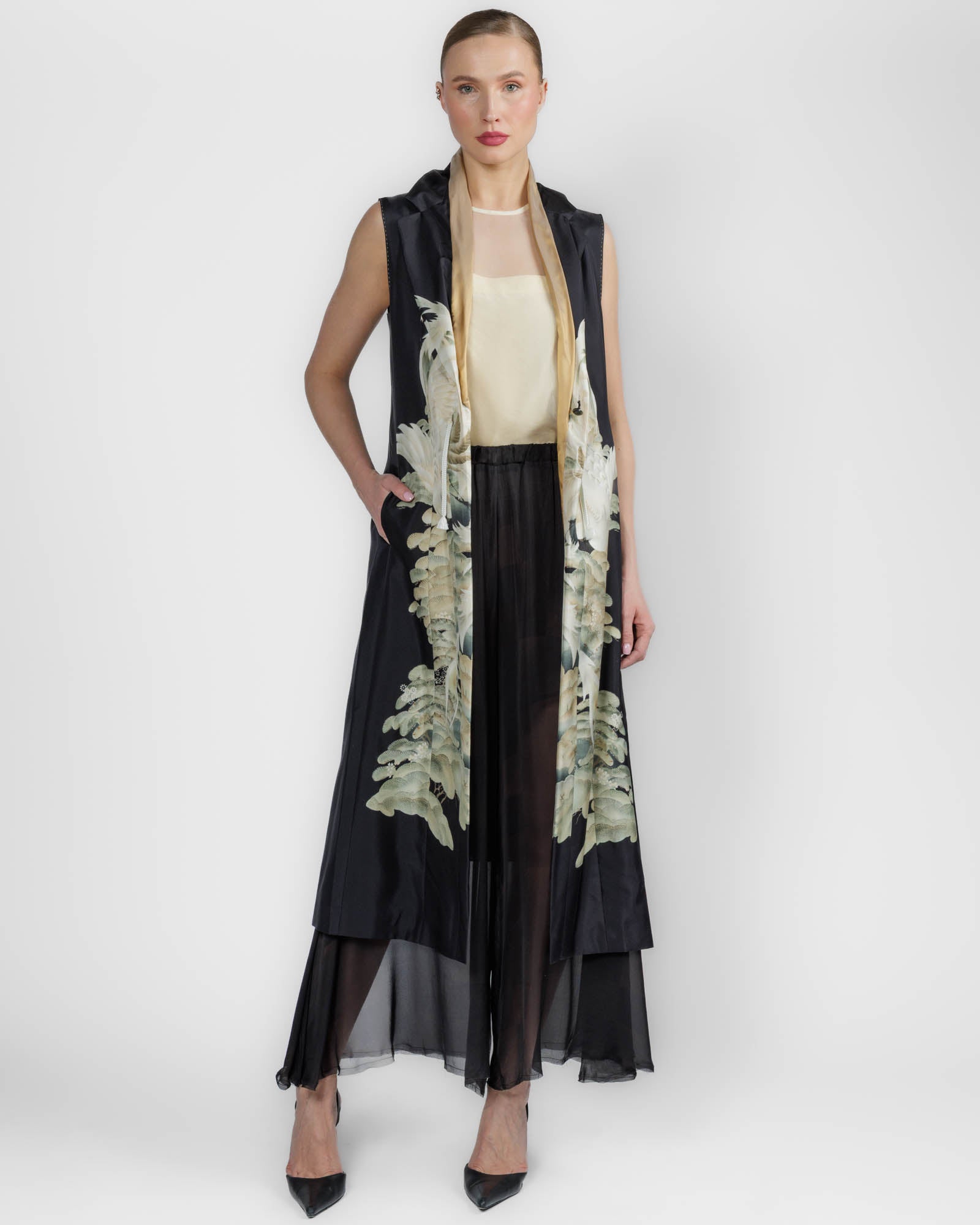 Sleeveless Print Coat