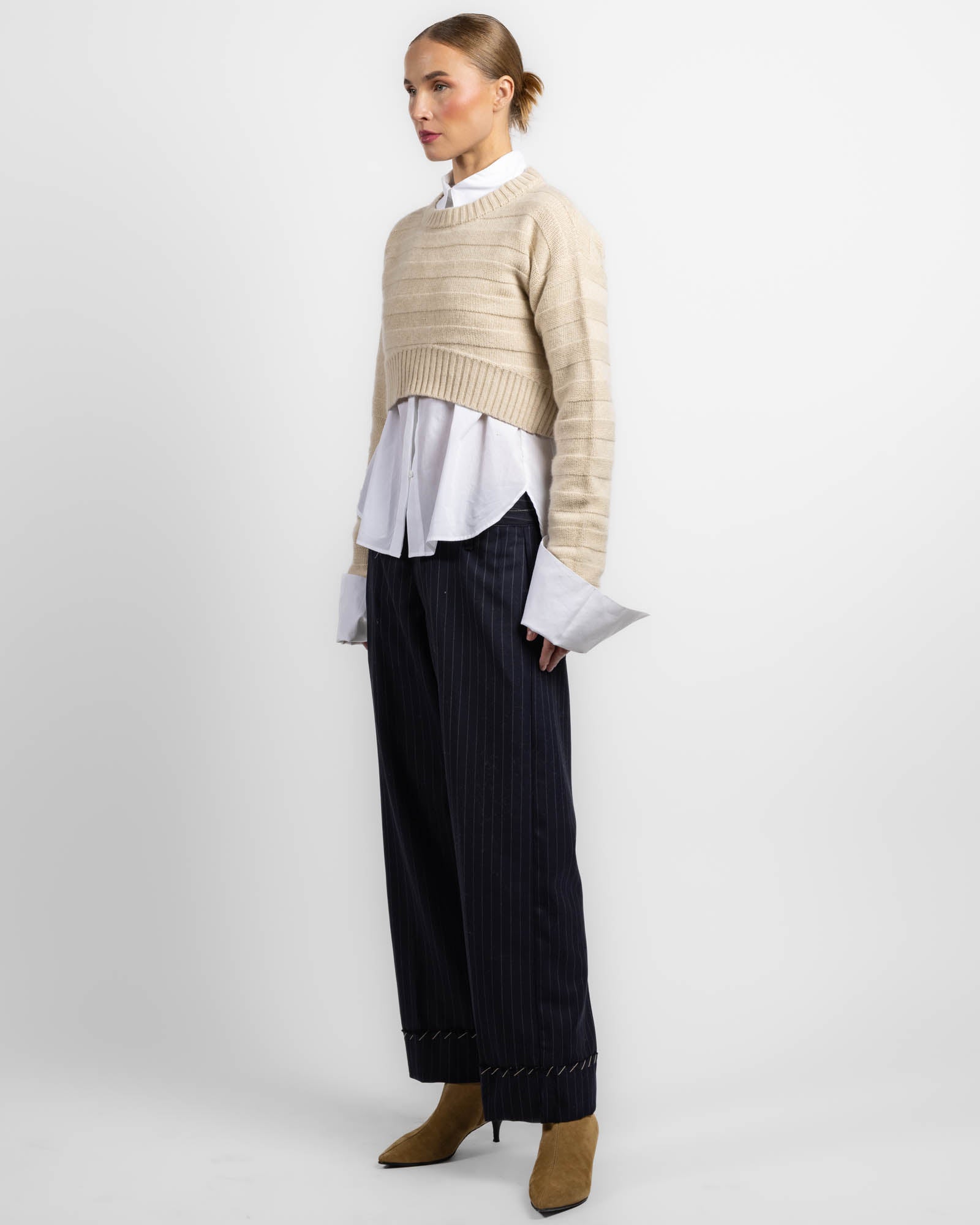 Ribbed Short Pull Sweater