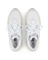 990V6 Sneakers