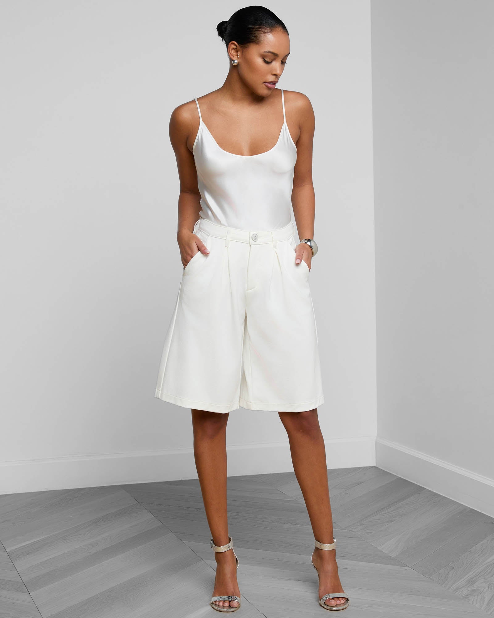 Aksha Brmda Short