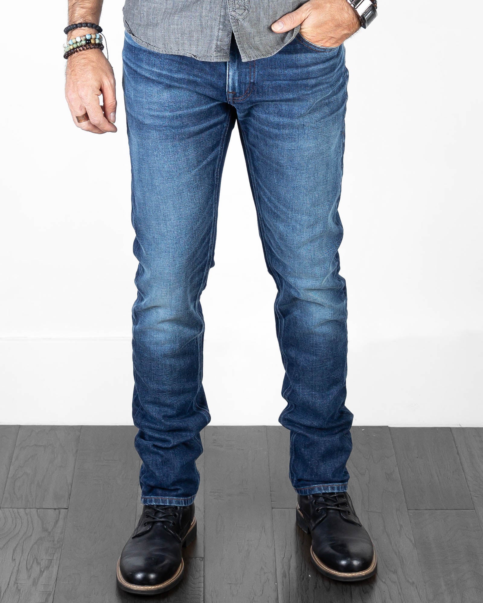 Slim Straight Jean