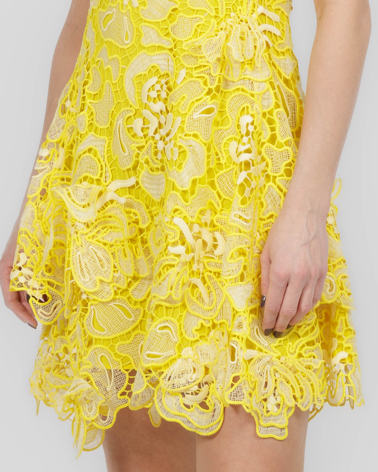 Novelle Lace Dress