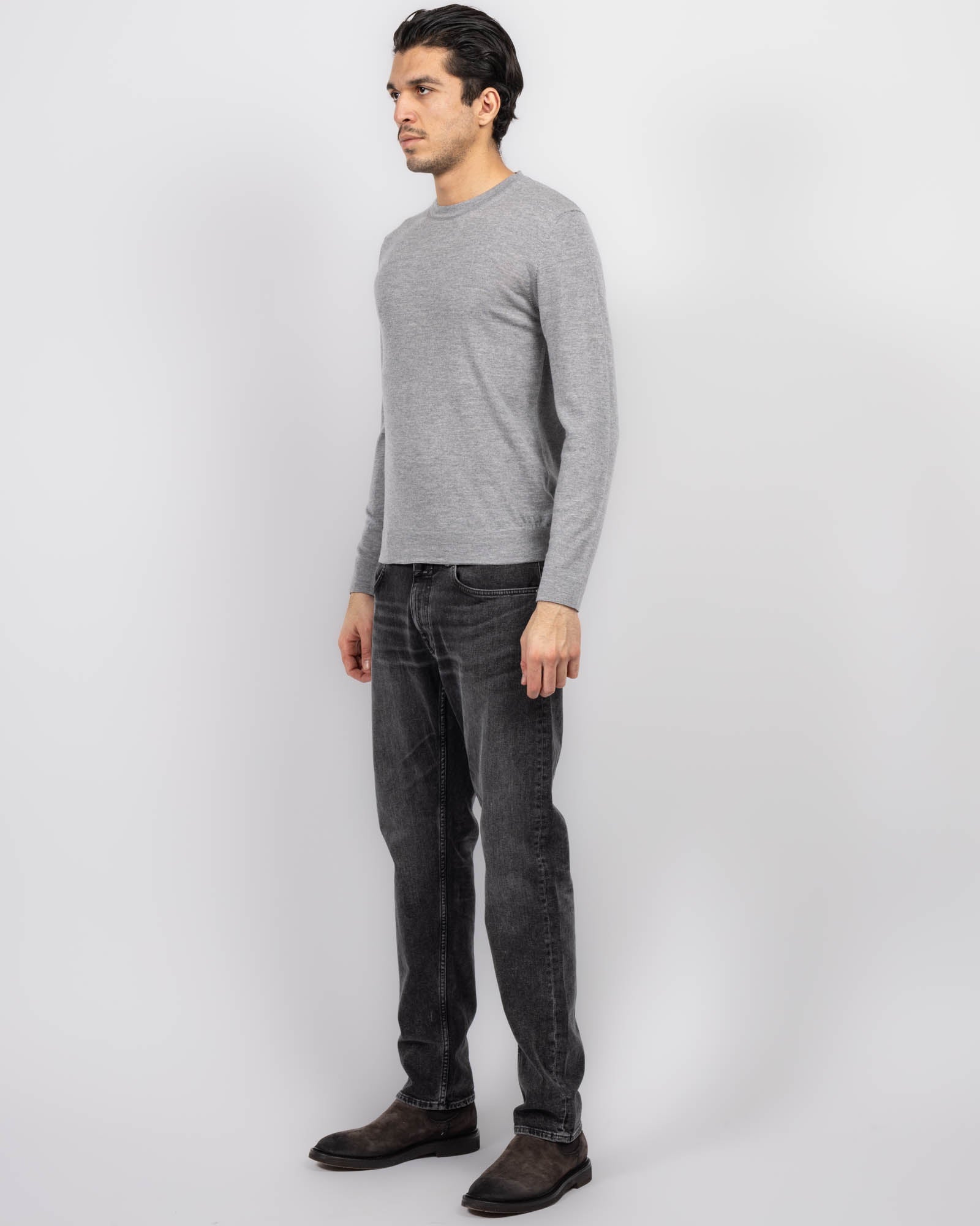 G011 Sweater