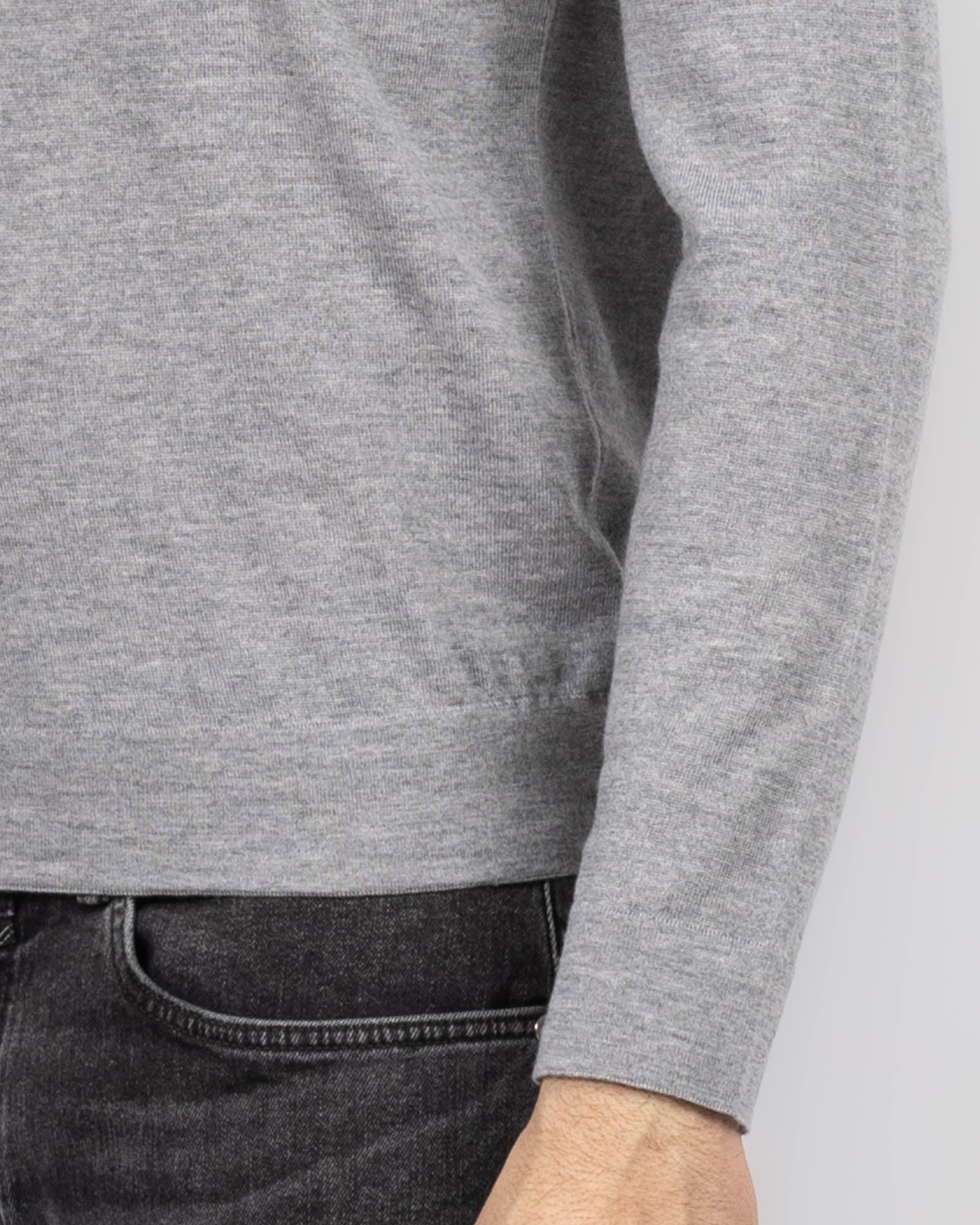G011 Sweater