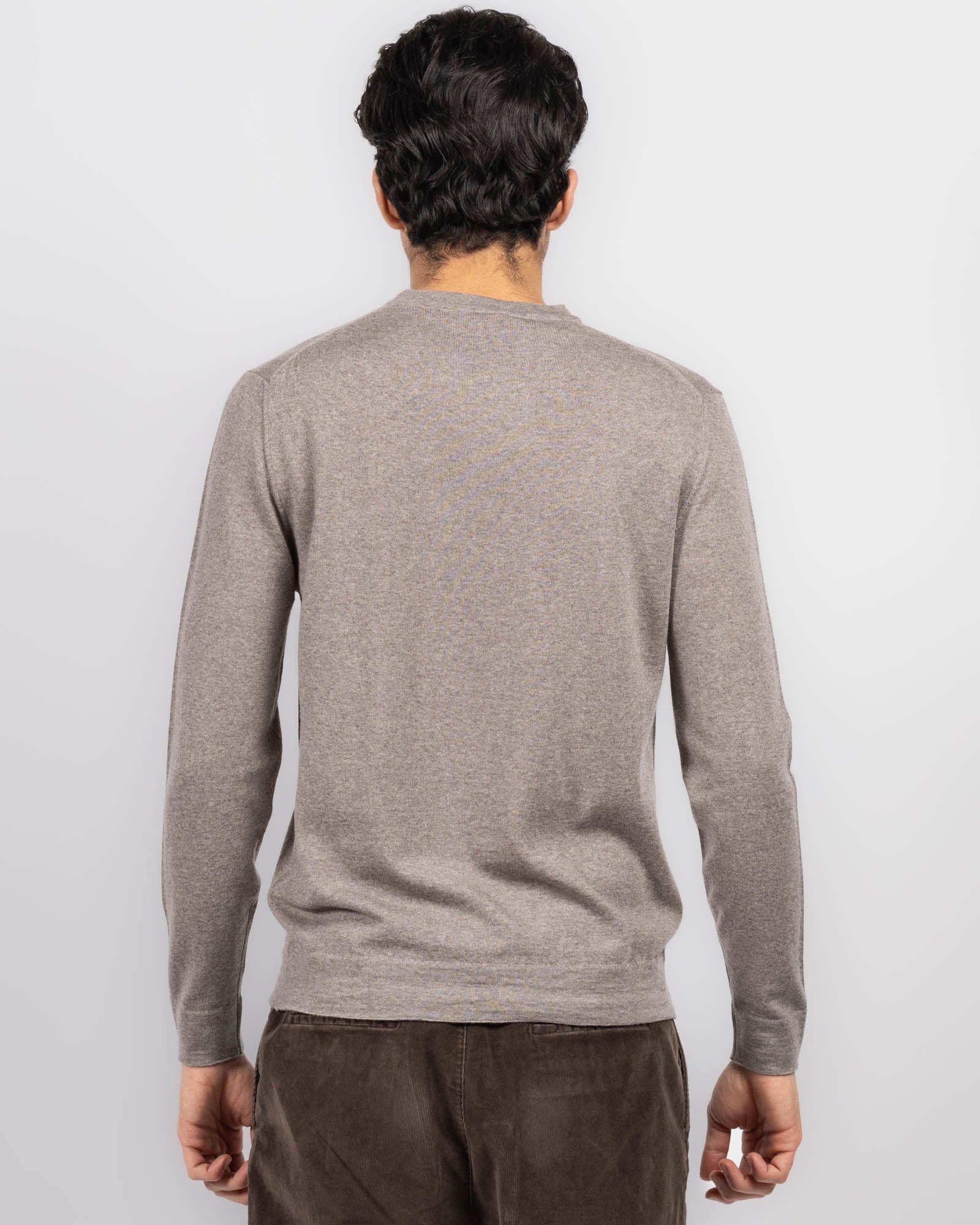 G011 Sweater