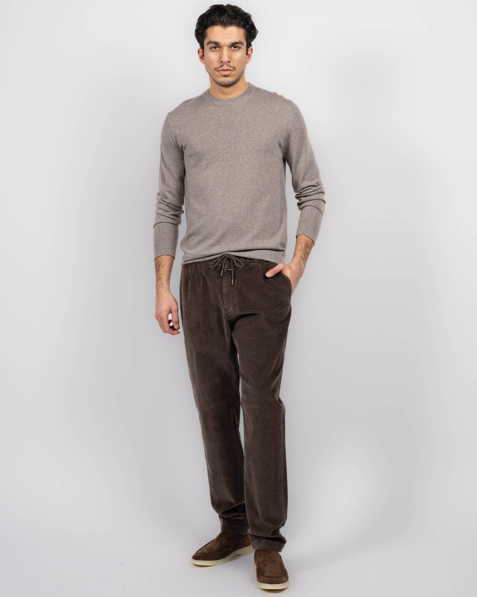 G011 Sweater