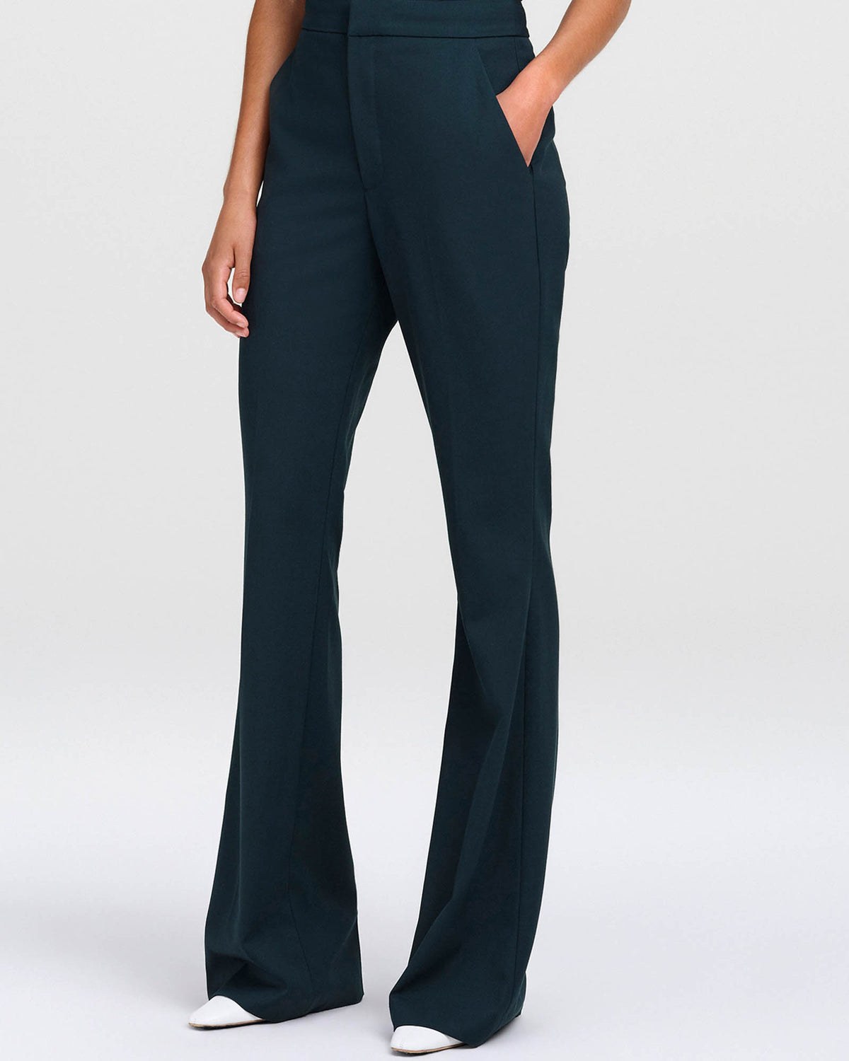 Sophie Pant