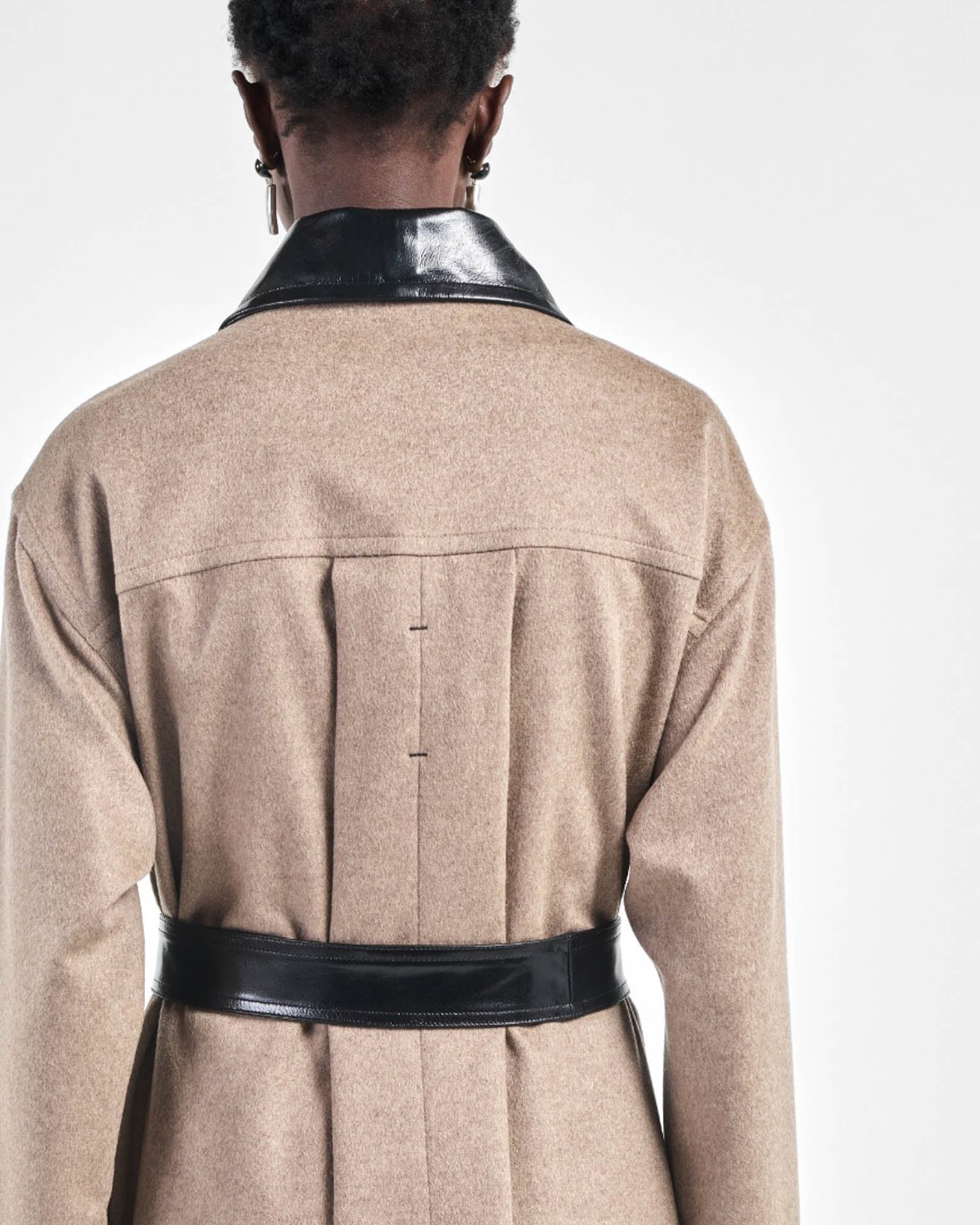 Manteau trapèze ceinturé