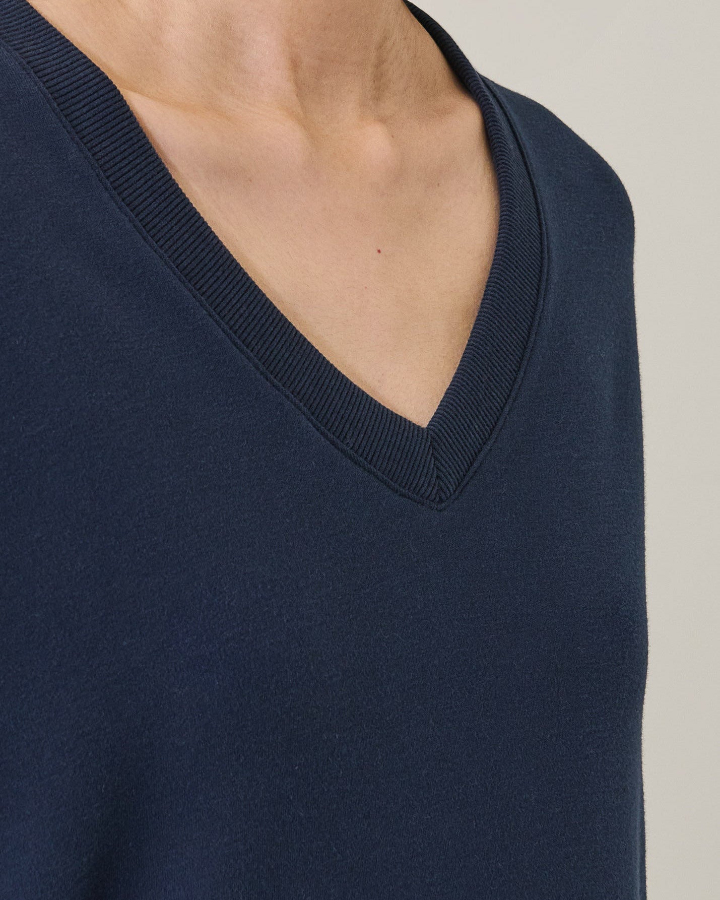 Sweat-shirt long et décontracté à col en V