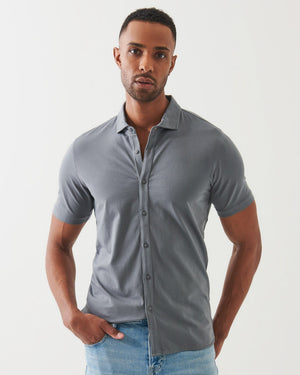 Chemise boutonnée sur le devant