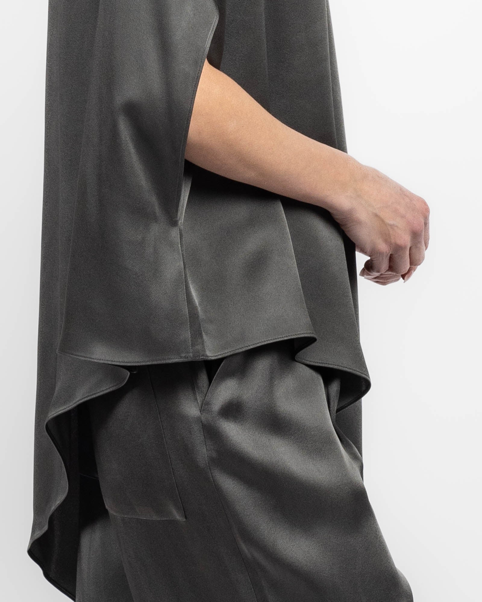 Asymmetric Cape Top