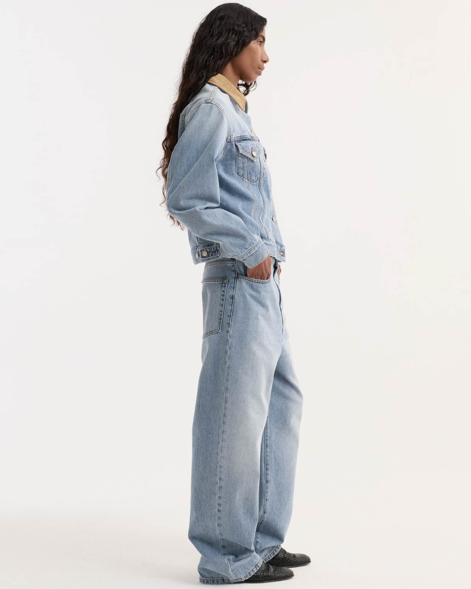 Suede Collar Fitted Denim Jacket