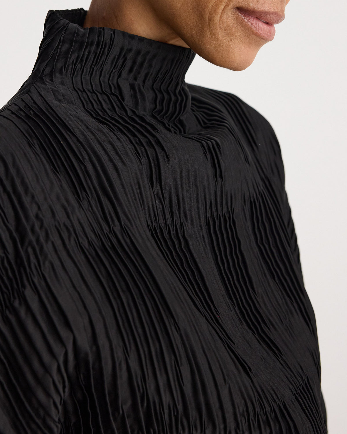 Plisse Shaped Top