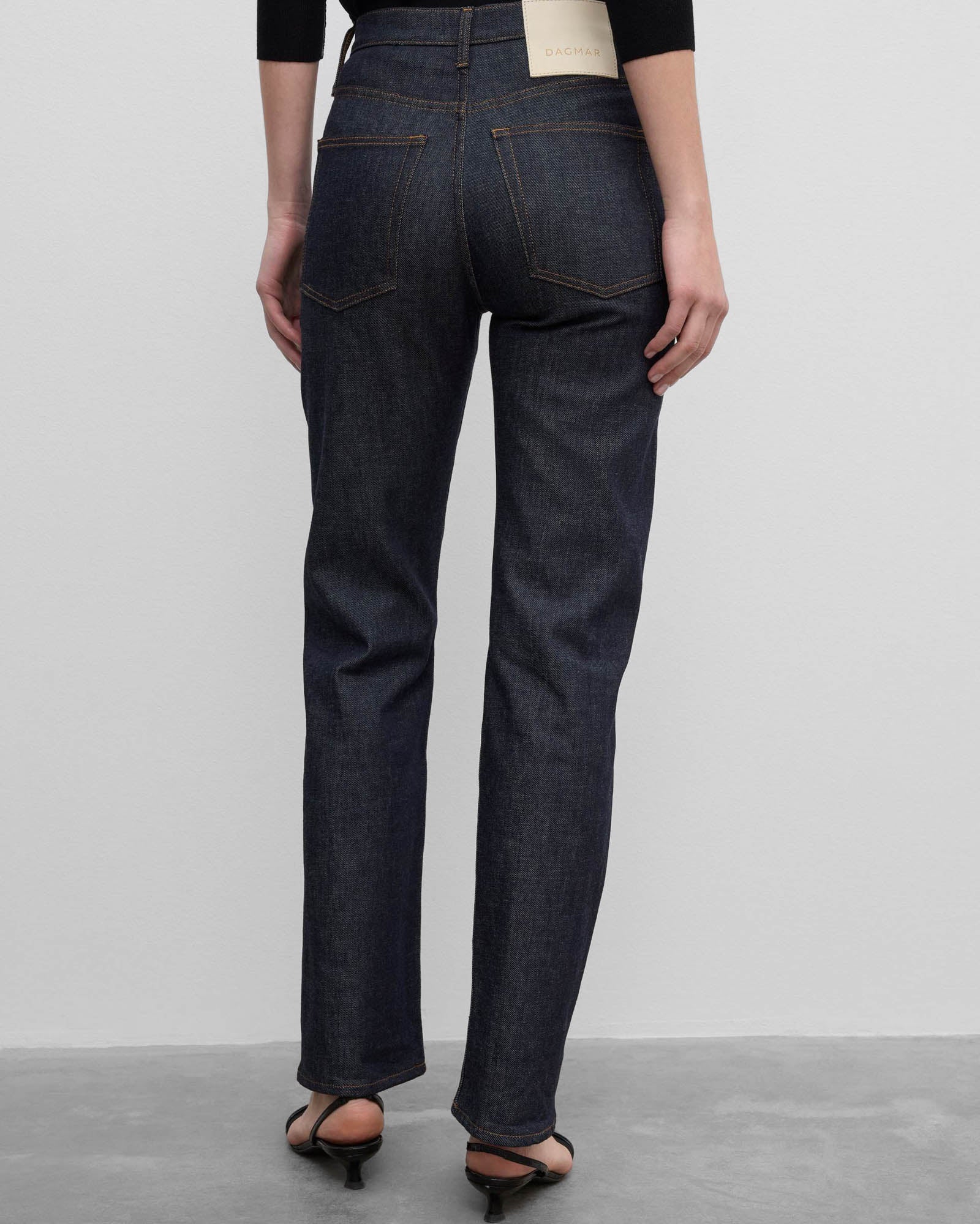 Straight Jeans