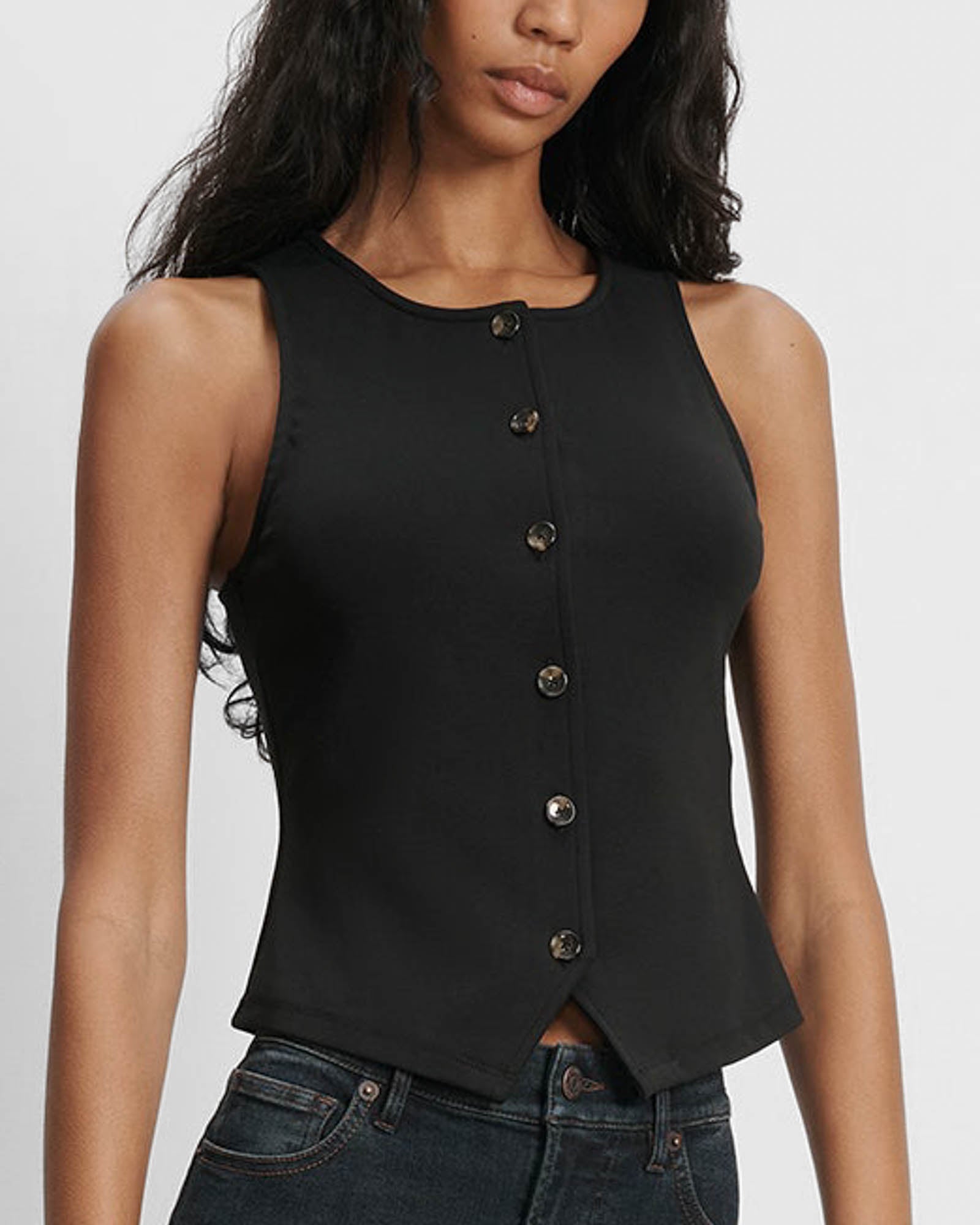Caroline Vest