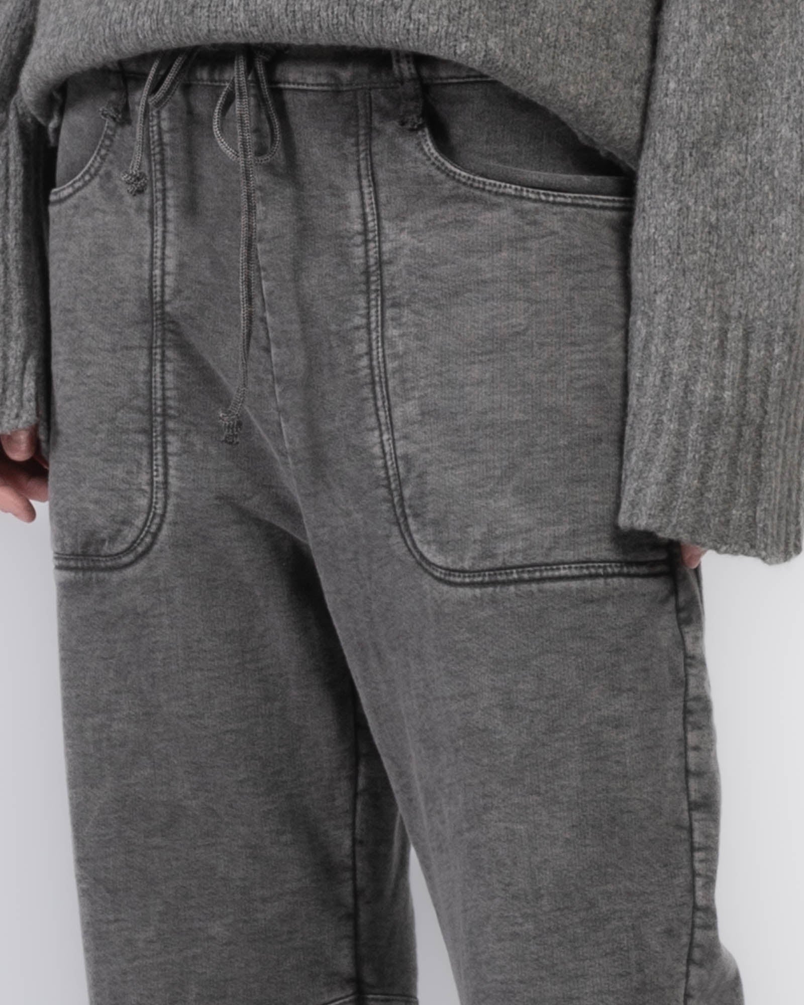 Curved Sweatpant