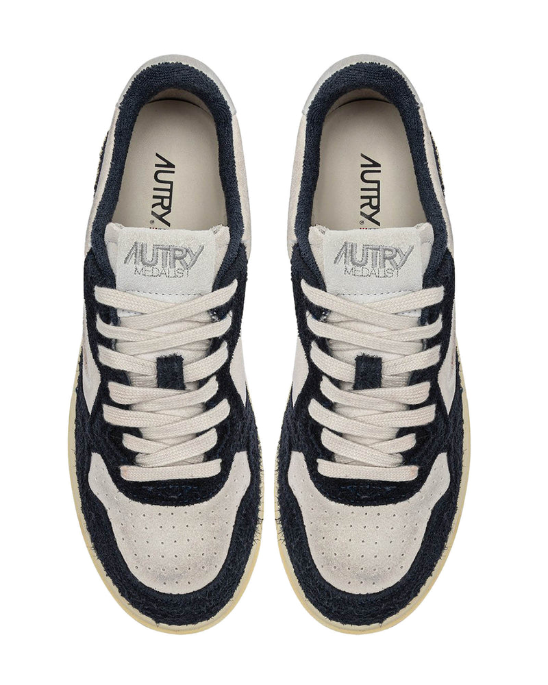 Medalist Low Sneakers