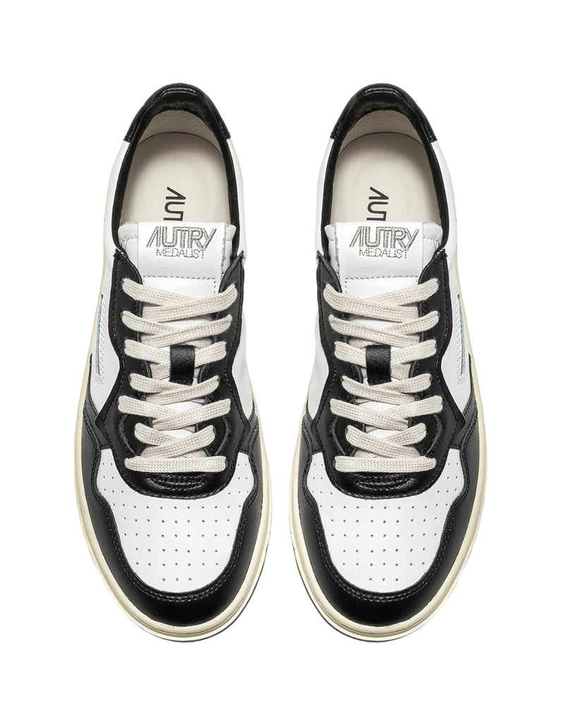 Medalist Low Sneakers