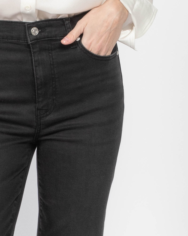 Le Sleek Straight Jeans