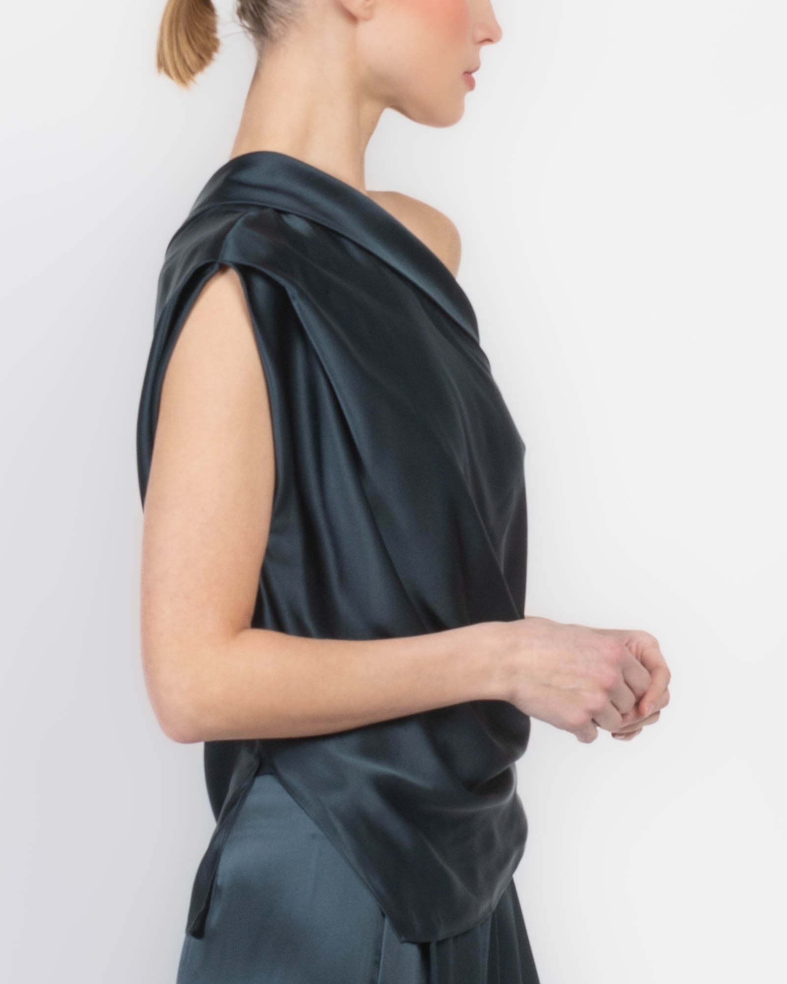 Haut à revers asymétrique