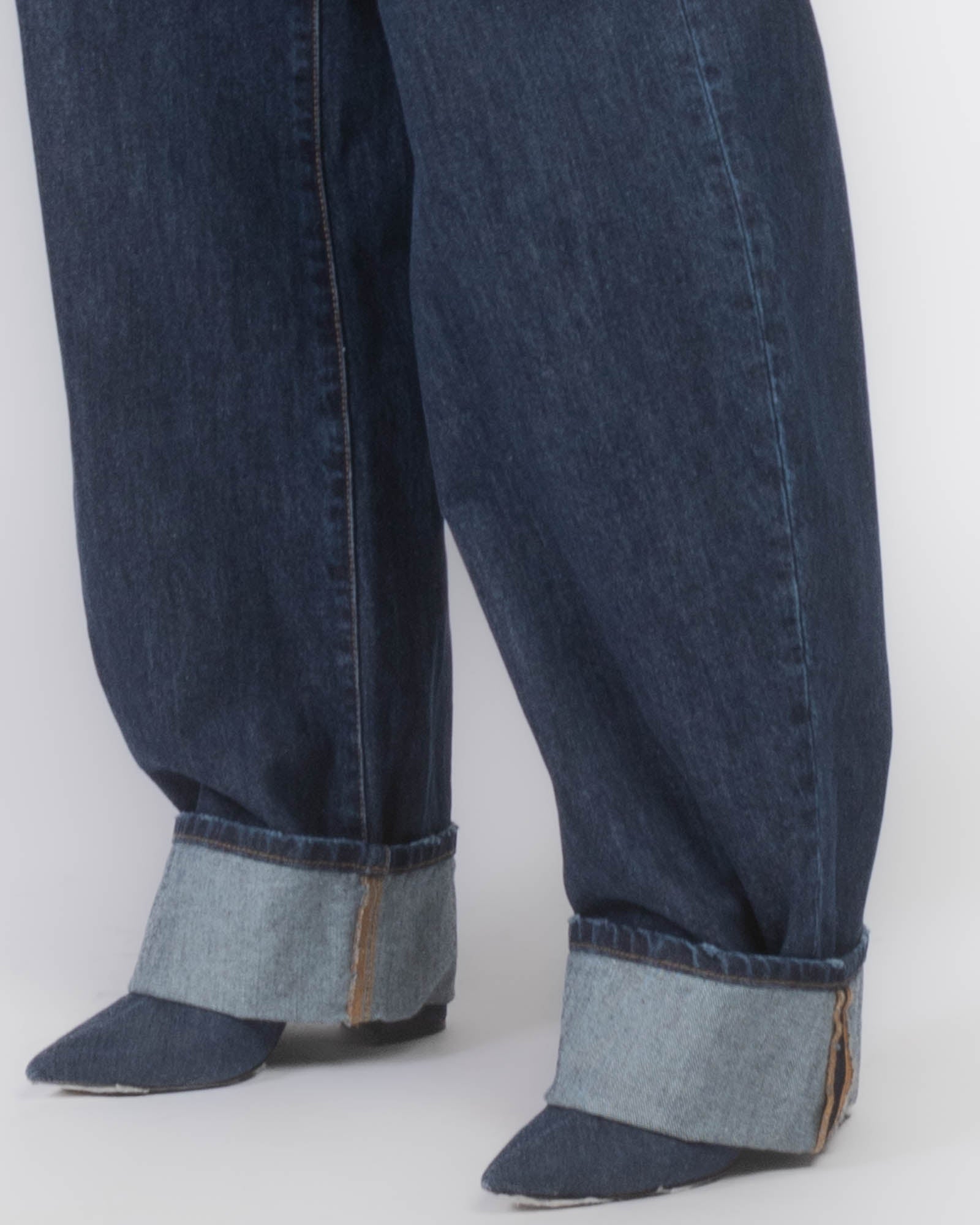Khris Barrel Jeans