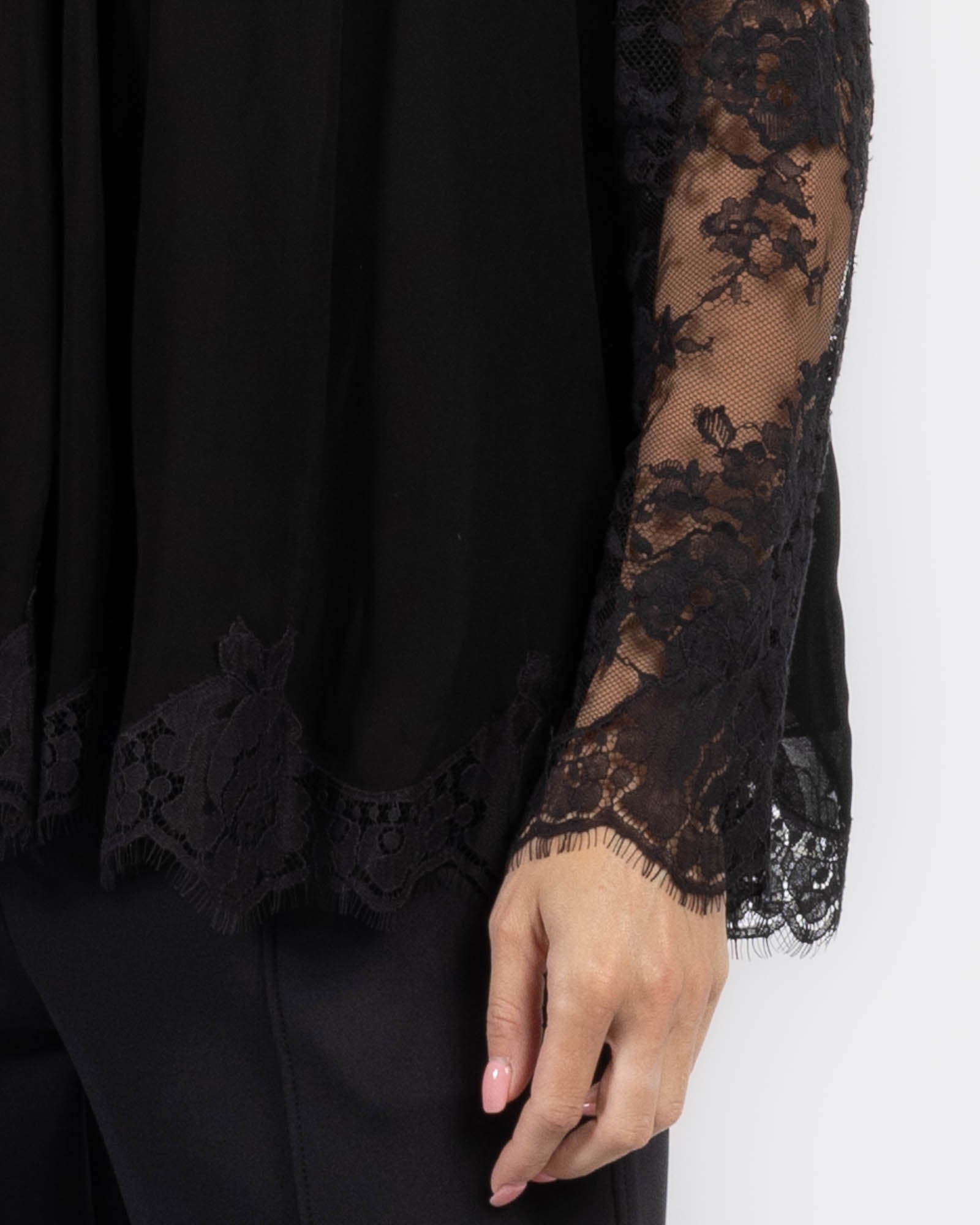 Haut en dentelle hypnotique