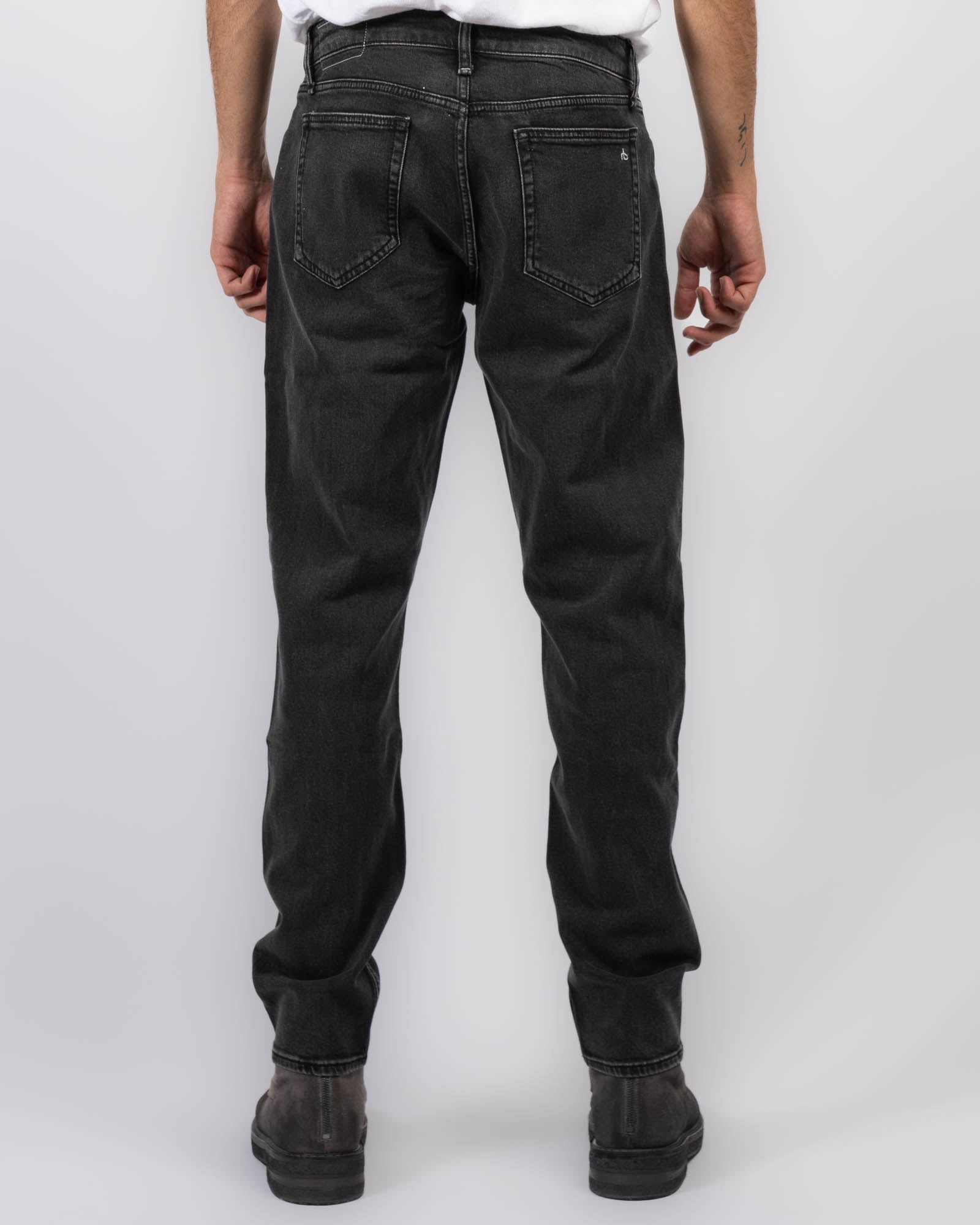 Fit 3 Authentic Jeans