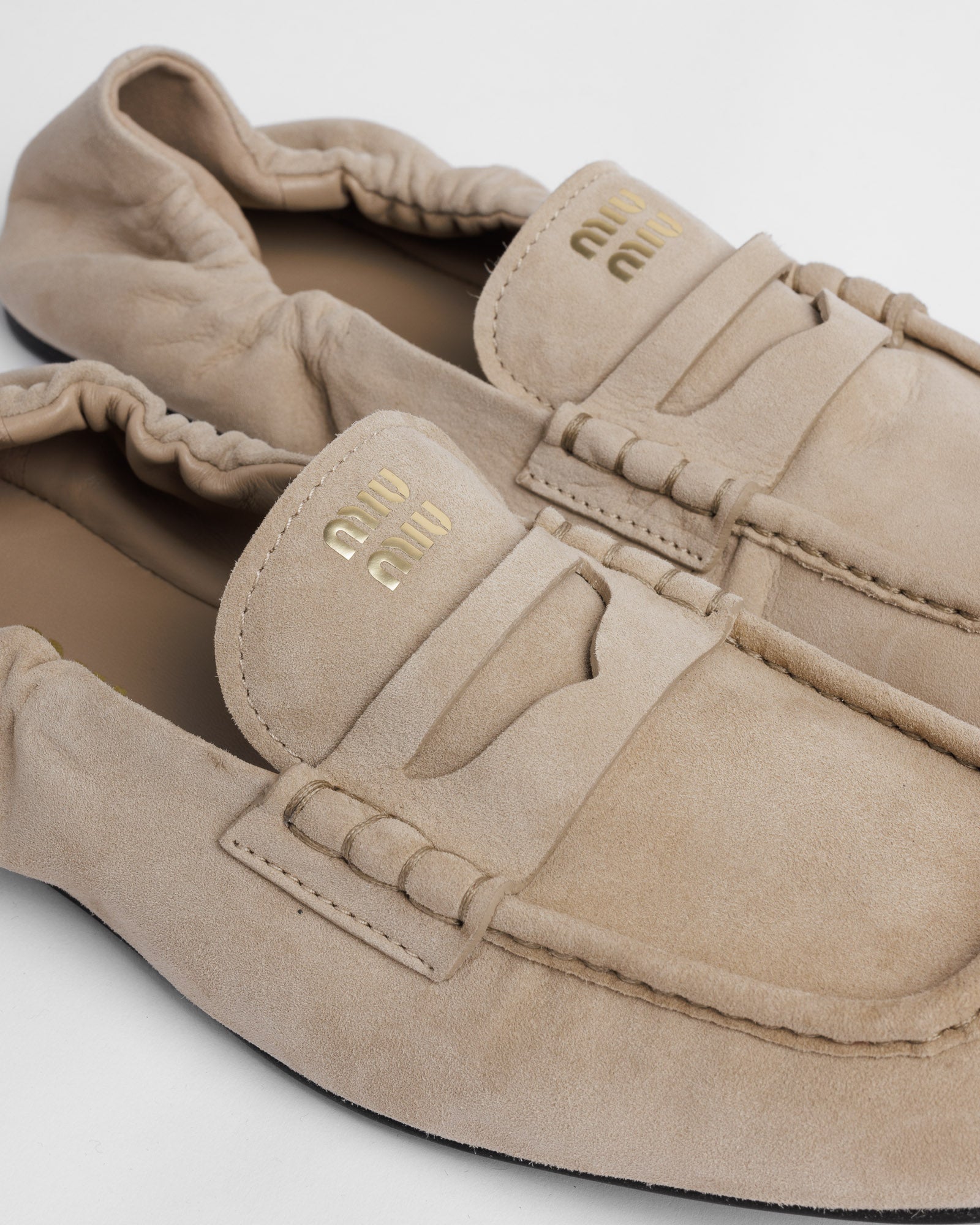 Ruches Suede Loafers