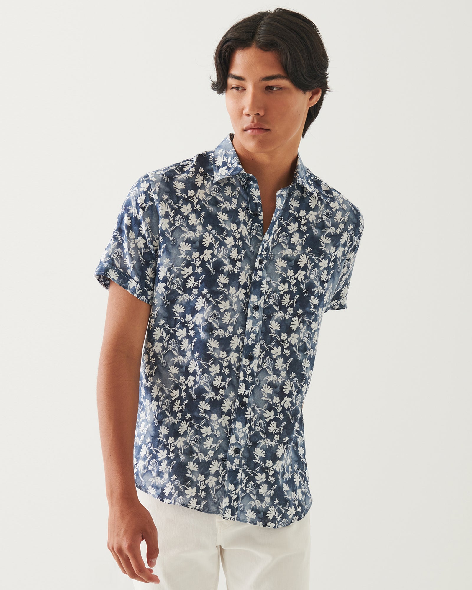 Chemise en lin à fleurs