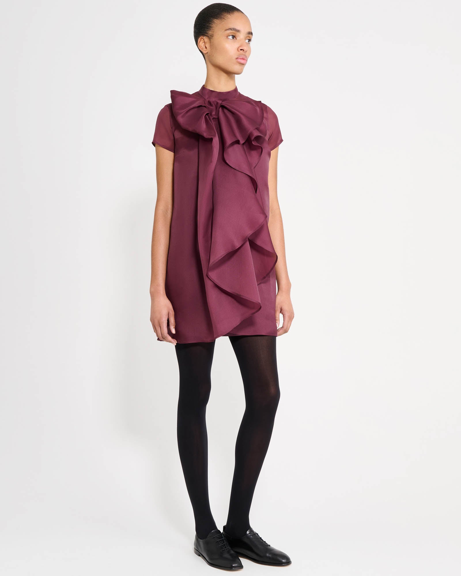 Robe volantée à nœud