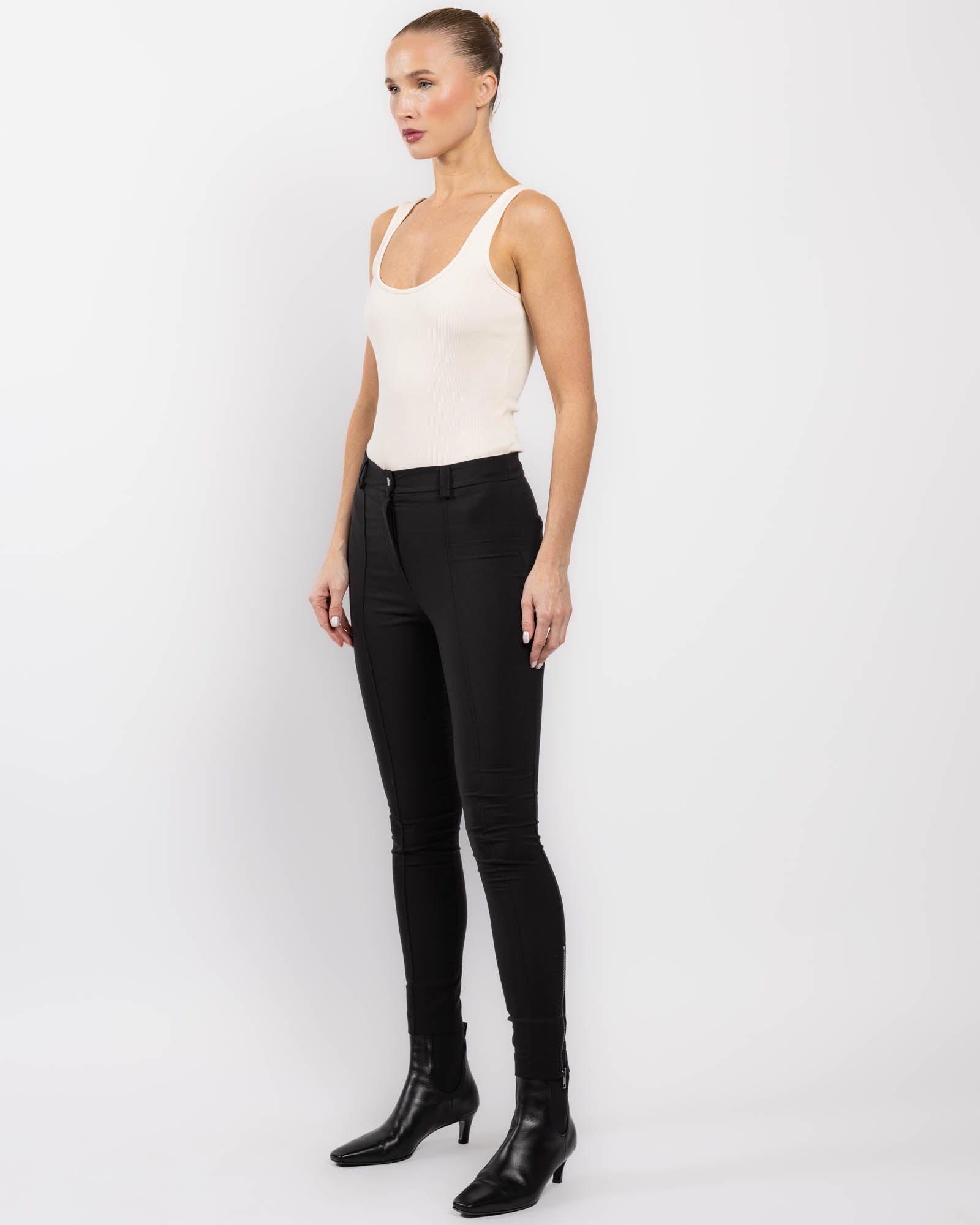Skinny Tapered Pants