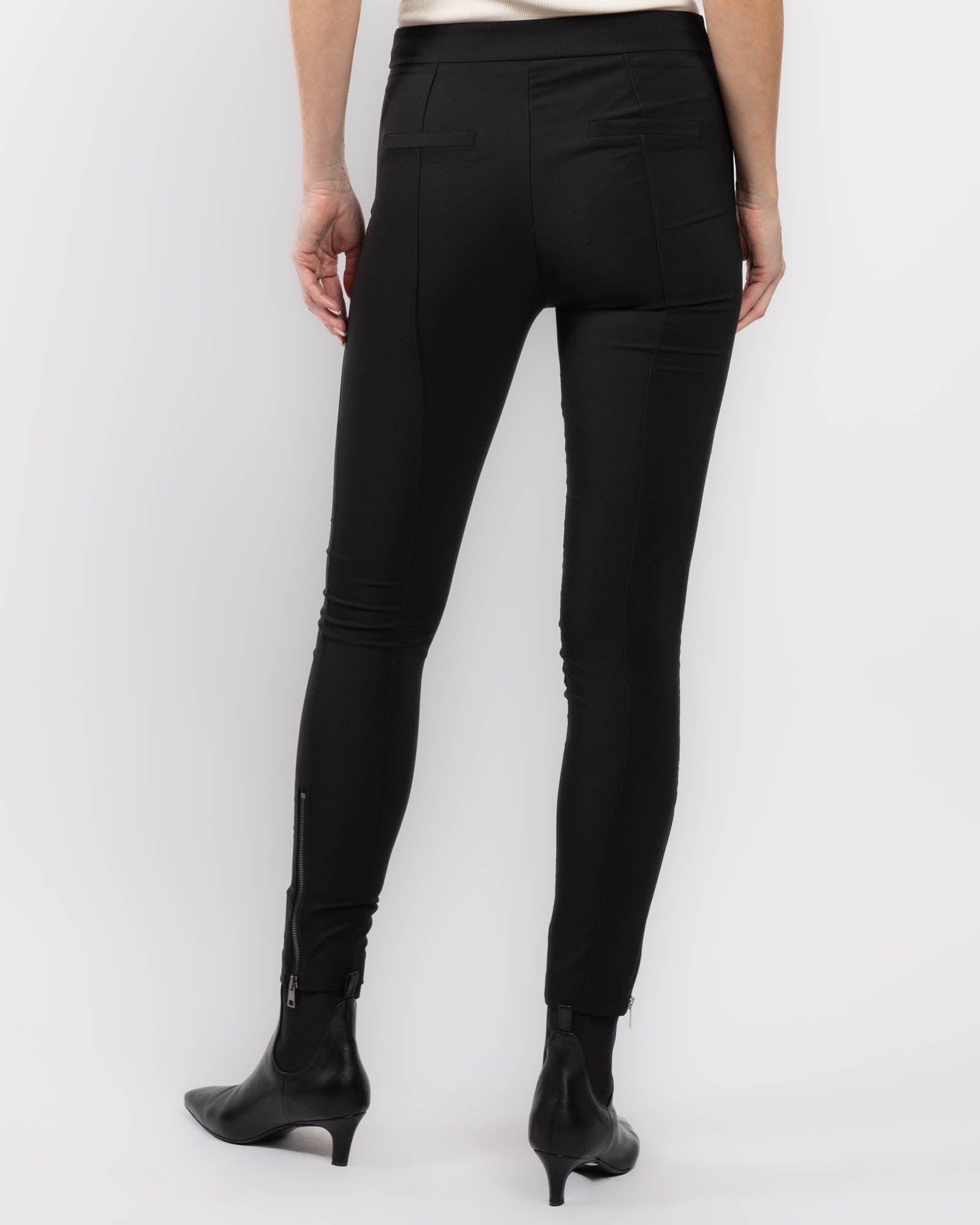 Skinny Tapered Pants