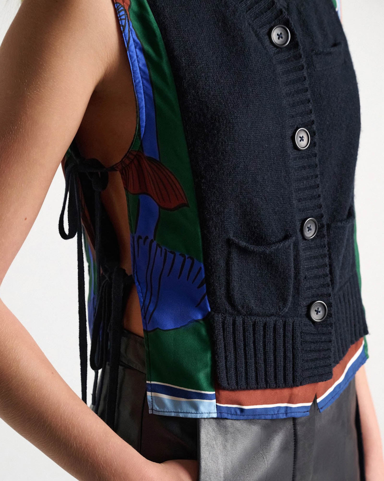 Foulard Statement Vest