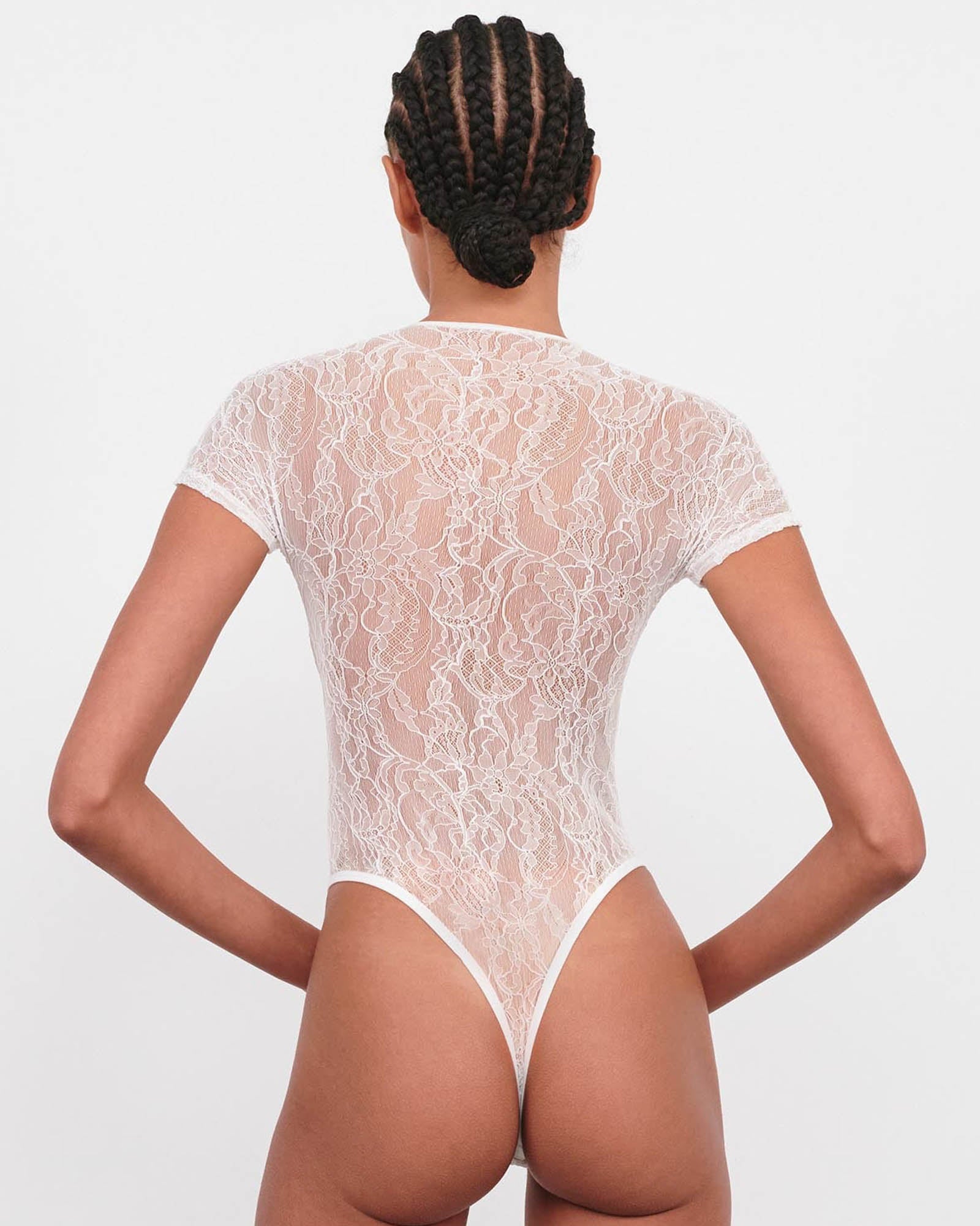 Body à manches courtes en dentelle