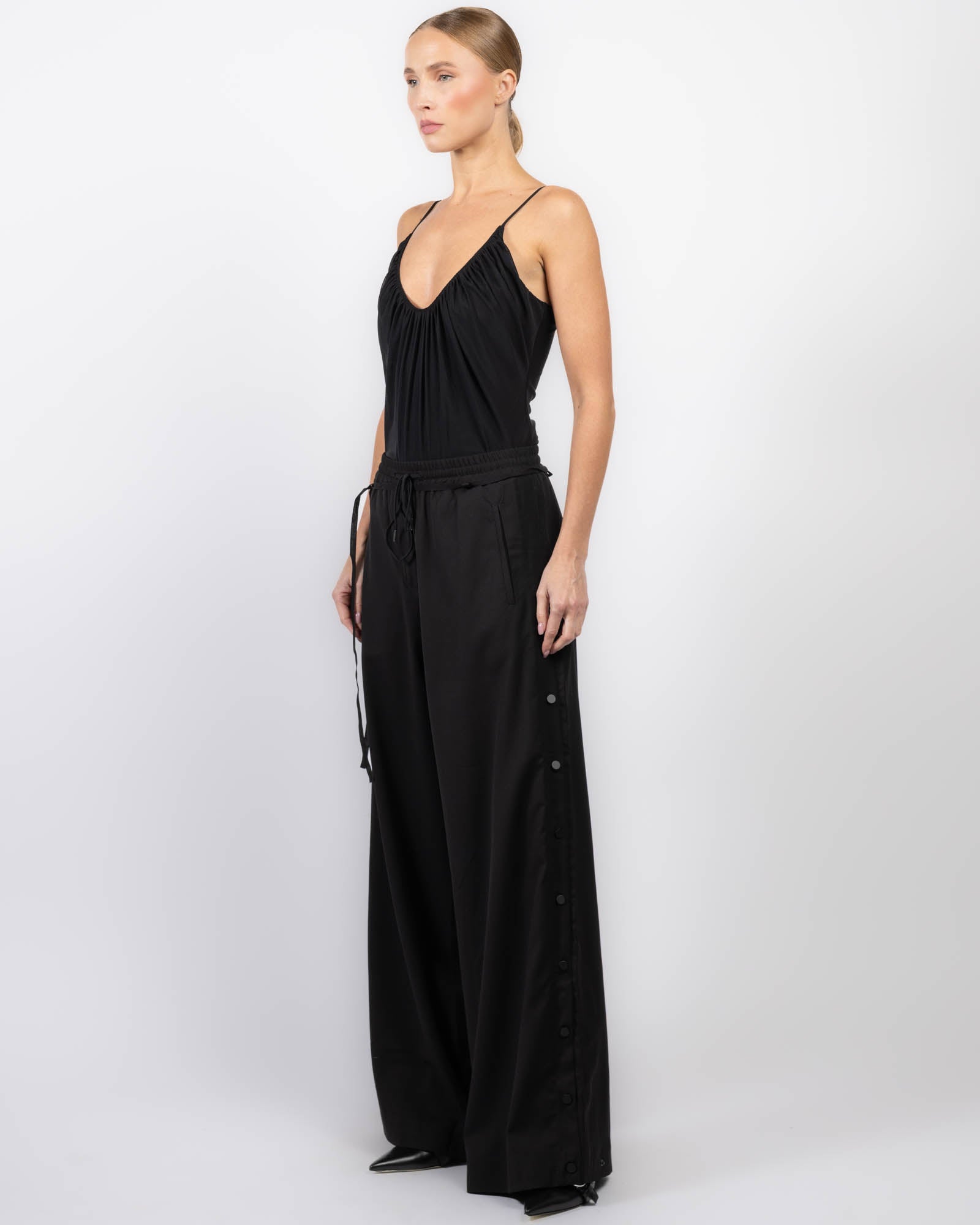 Pantalon à ouverture latérale