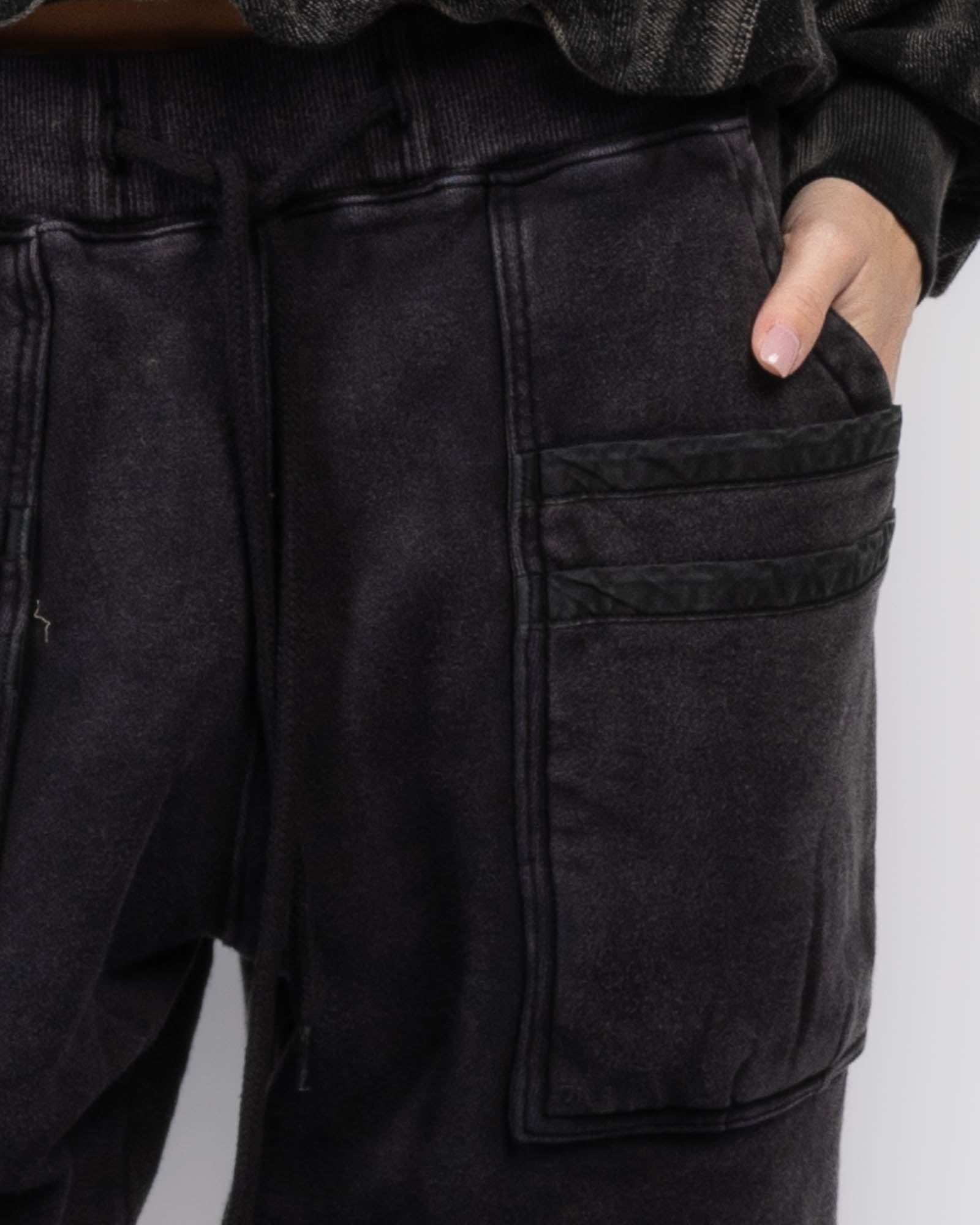 Layer Pocket Sweatpants