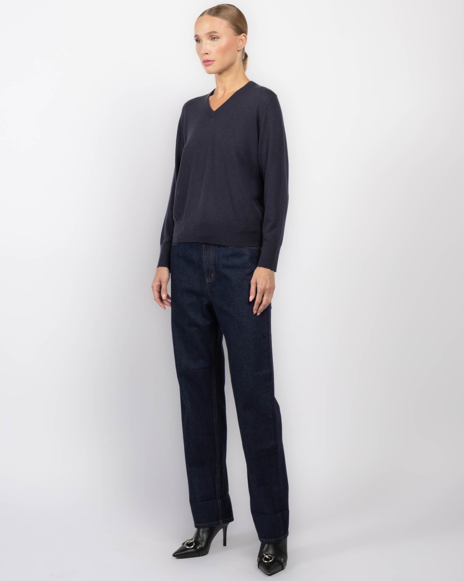 Skinline V-Neck Sweater