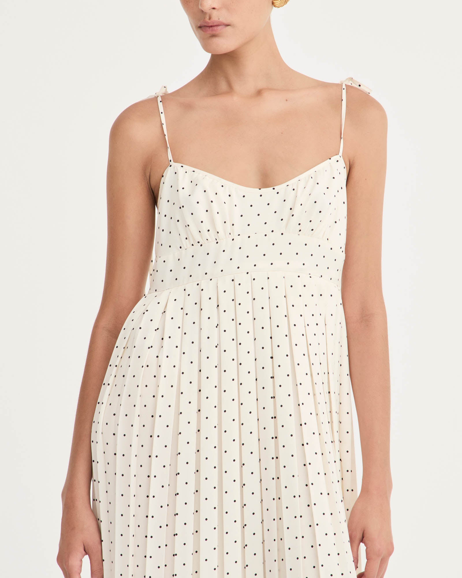 Robe Maggie