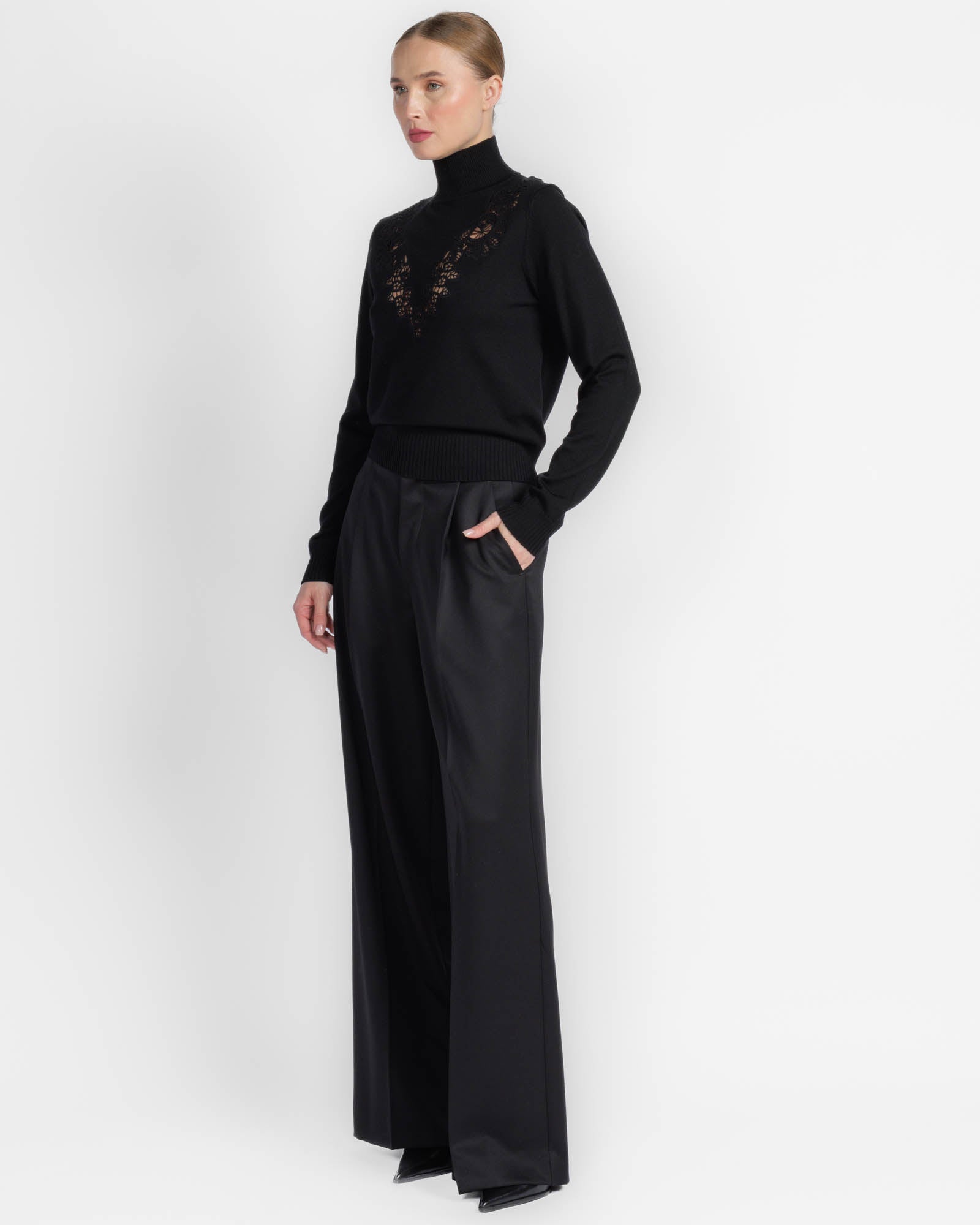 Valient Lace Turtleneck