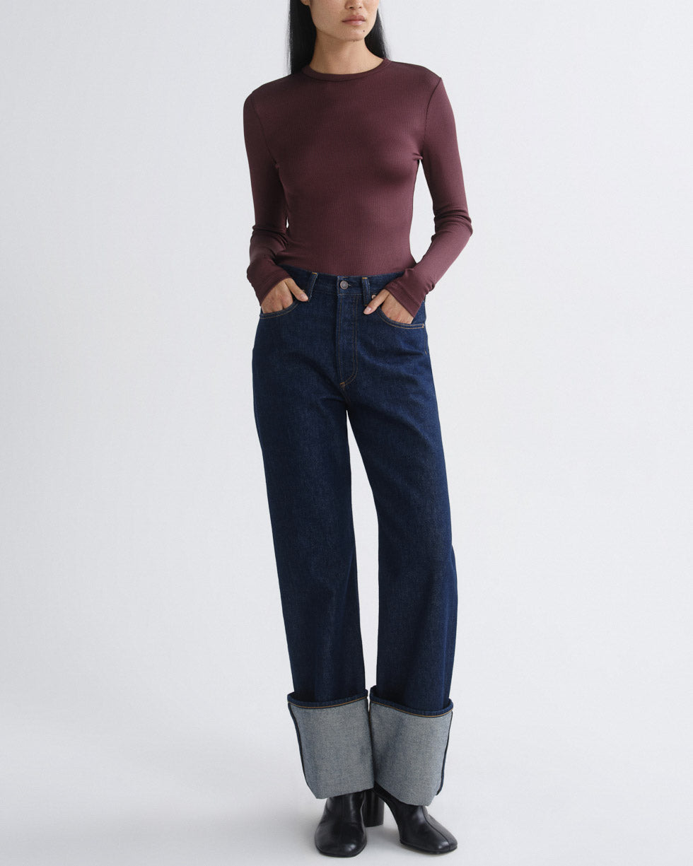 Delphi Slim Tee