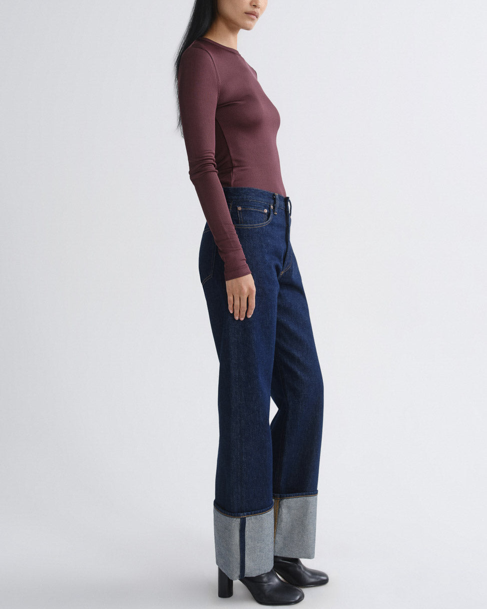 Delphi Slim Tee